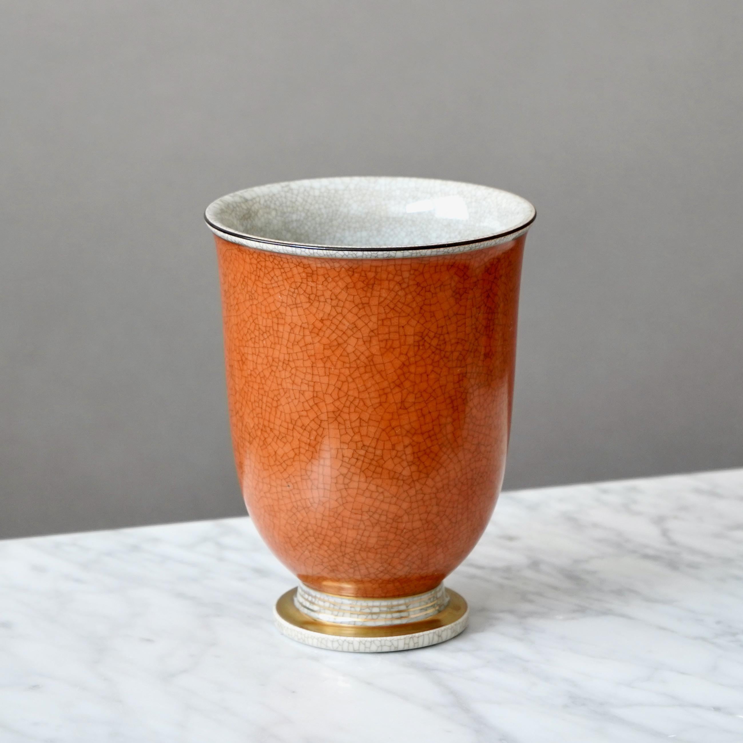 Scandinavo moderno Vaso rosso Royal Copenhagen smaltato a crepe. Thorkild Olsen, Danimarca, anni '50 in vendita