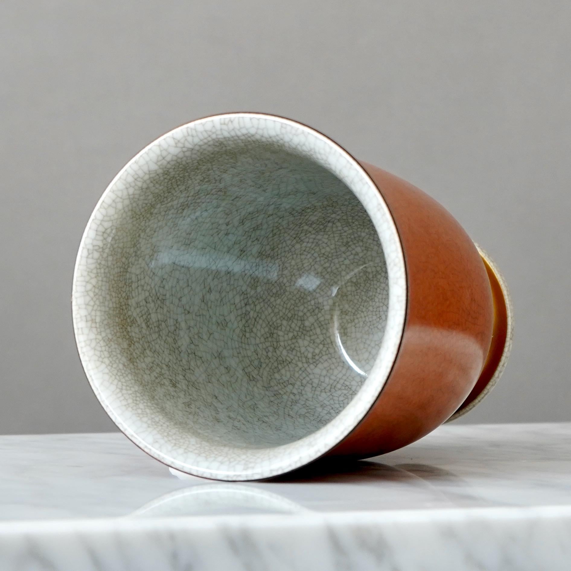 Smaltato Vaso rosso Royal Copenhagen smaltato a crepe. Thorkild Olsen, Danimarca, anni '50 in vendita