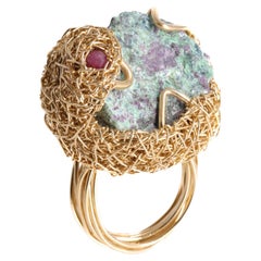 Statement-Cocktailring mit roten Rubinen und rohem Aqua-Ziosite, einzigartiger quadratischer Ring