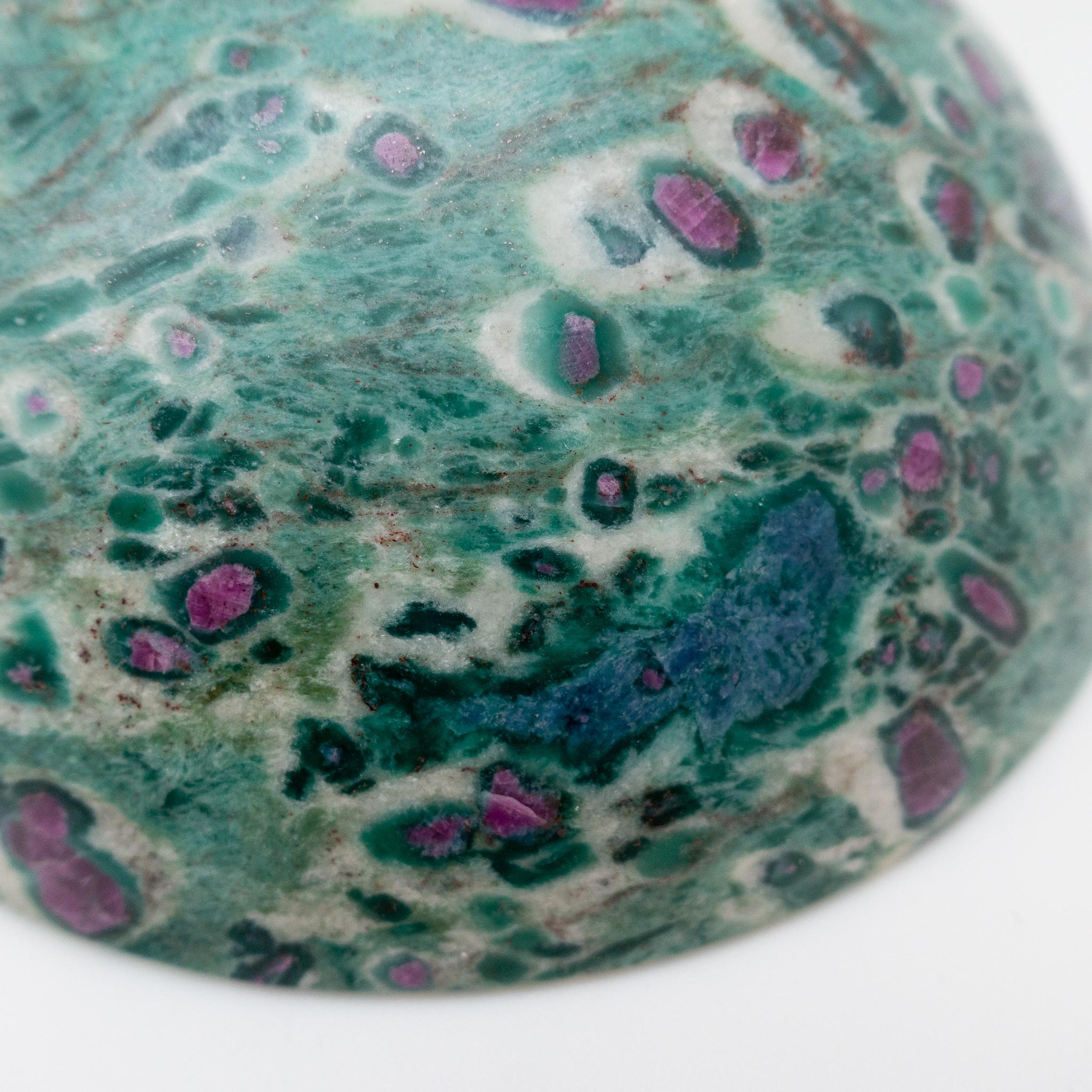 Red Ruby in Green Fuchsite Semi-Precious Footed Stone Bowl In Excellent Condition In New York, NY
