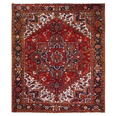 Tapis persan vintage en laine rouge à motif Heriz Village noué à la main, de style rustique