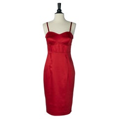 Vestido de cóctel de satén rojo ESCADA