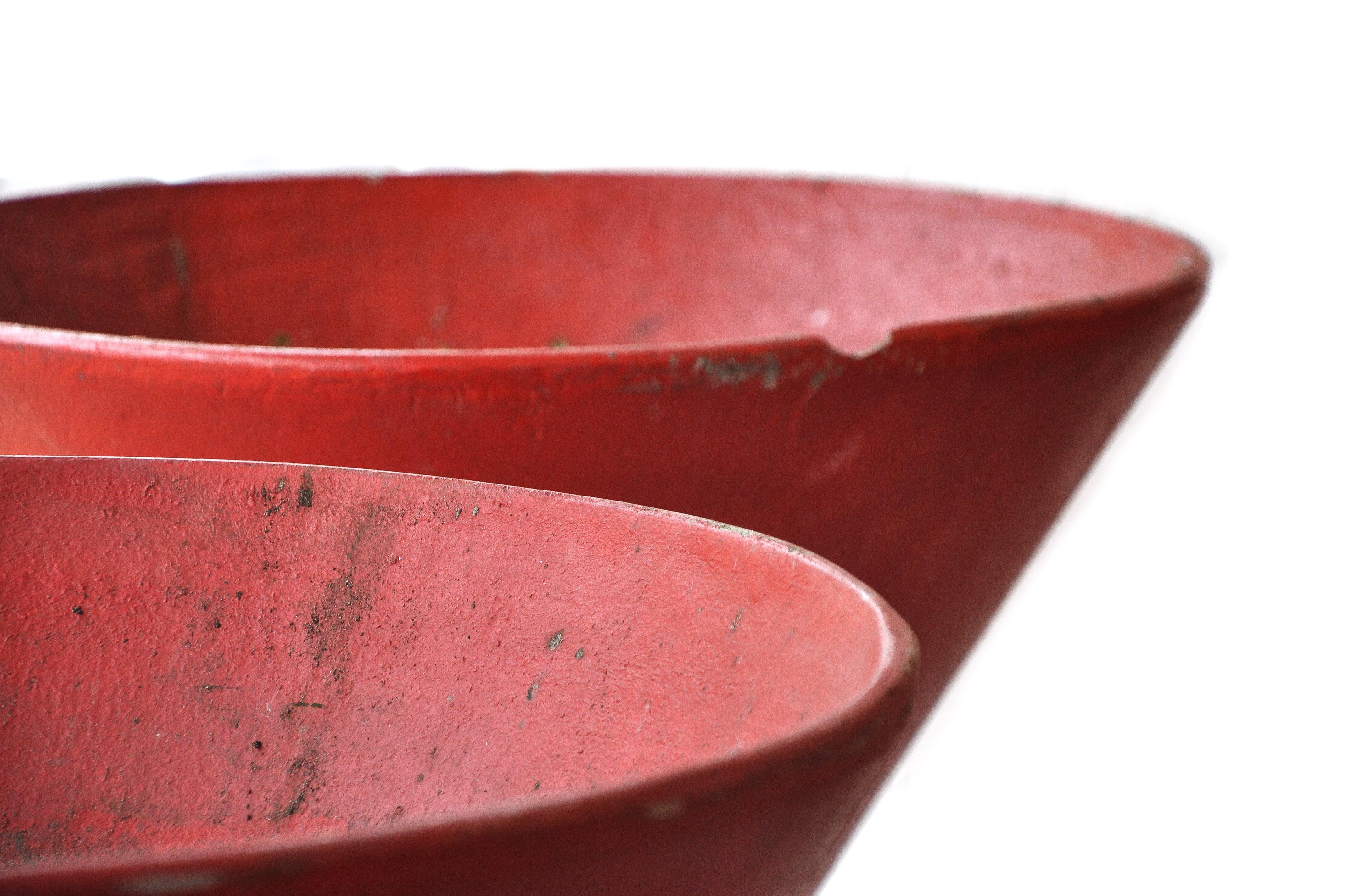 Red Sculptural Hourglass Planters by Willy Guhl, Swiss Modernist, 1960s In Fair Condition In Zürich, CH