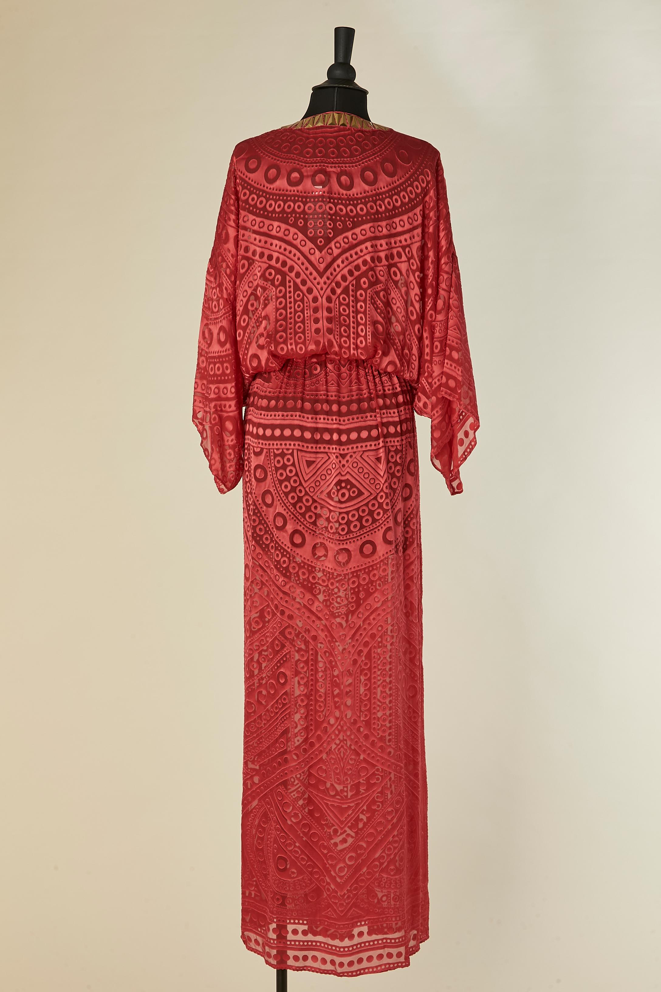 Rotes, durchsichtiges Abendkleid mit goldener Plastikverzierung JUST CAVALLI New im Angebot 3