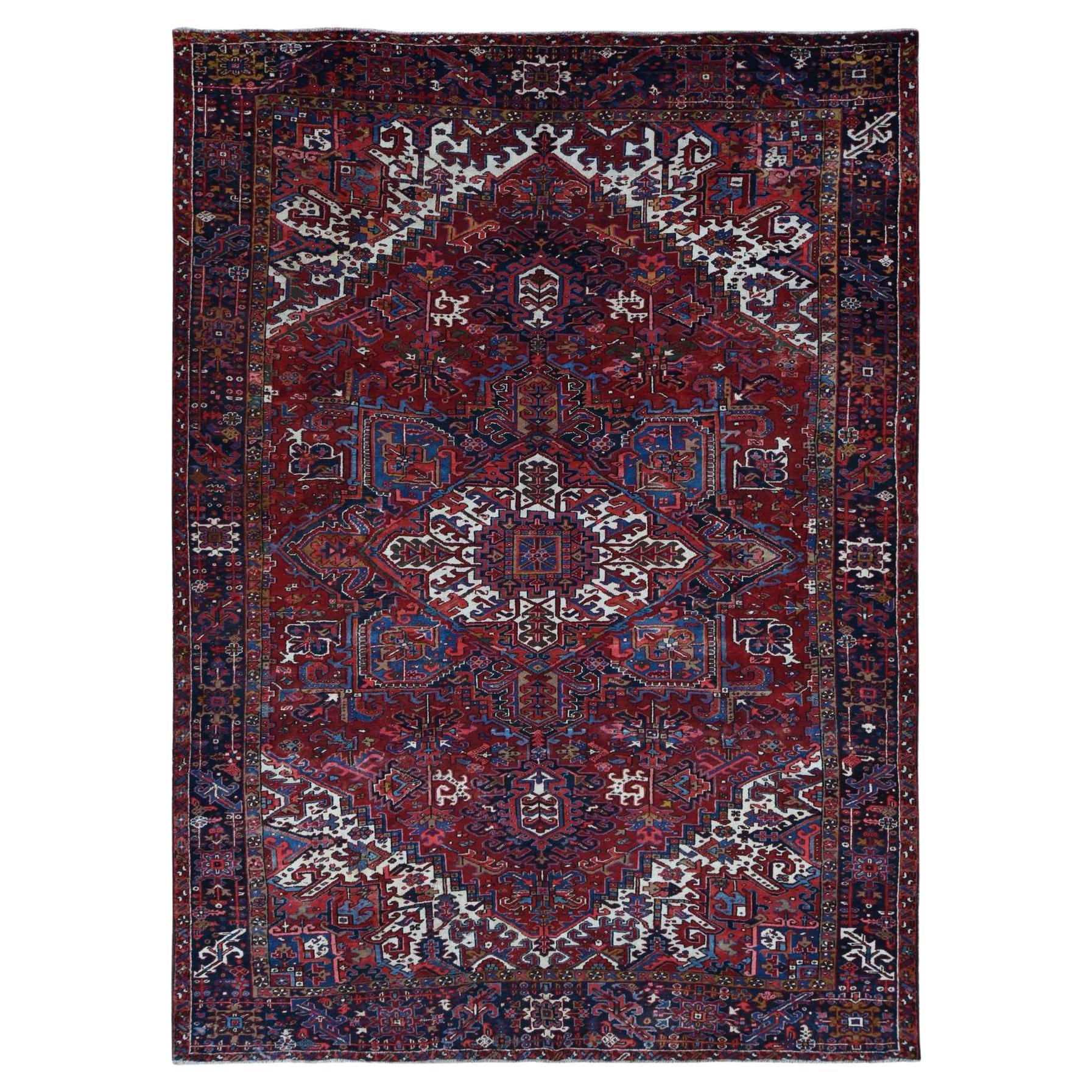 Roter, halb antiker, persischer Heriz-Teppich aus reiner Wolle mit vollem Flor und sauberer Handgeknüpft