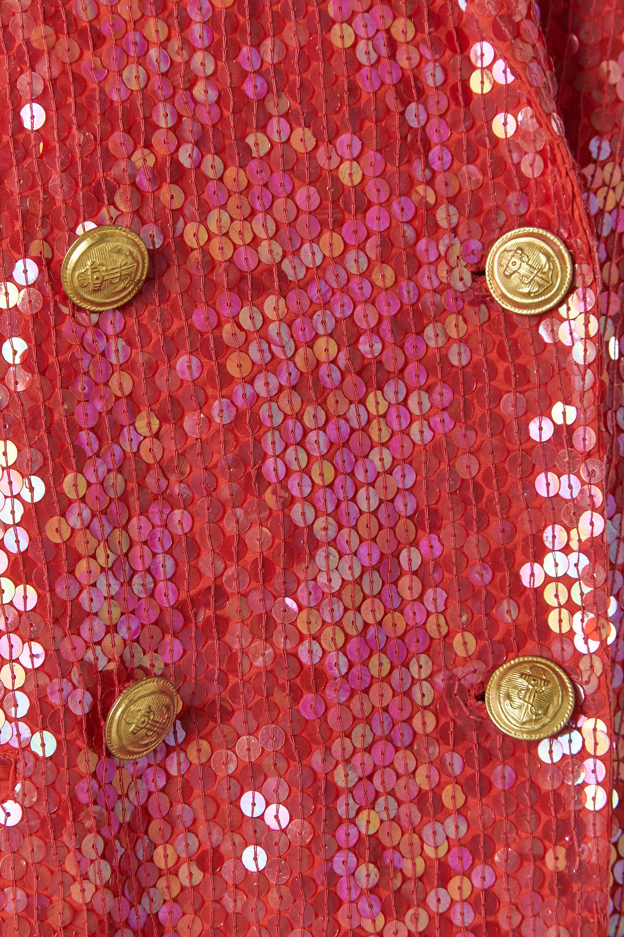 Red sequin double-breasted jacket with military buttons and gold braids In Excellent Condition For Sale In Saint-Ouen-Sur-Seine, FR