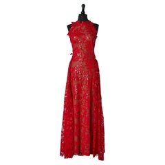 Rotes Abendkleid mit Paillettenstickereien und Over-Rücken auf der Rückseite Marc Bouwer