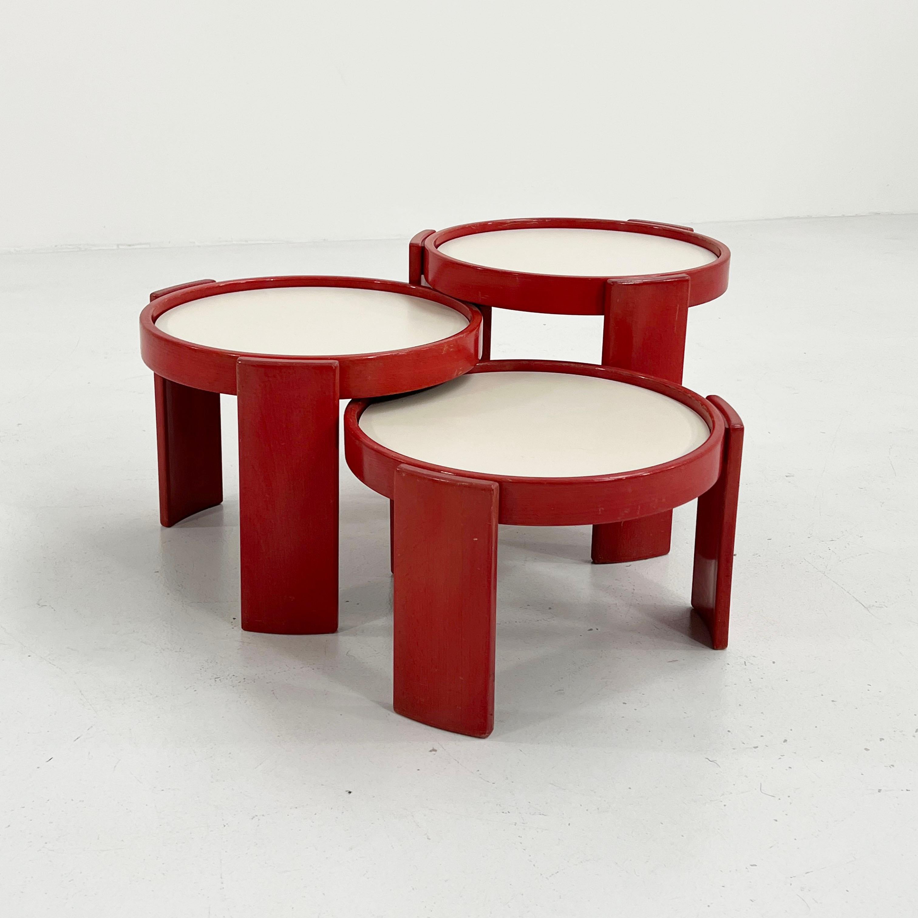 Mid-Century Modern Red Set of Model 780 Nesting Tables by Gianfranco Frattini for Cassina, 1960s