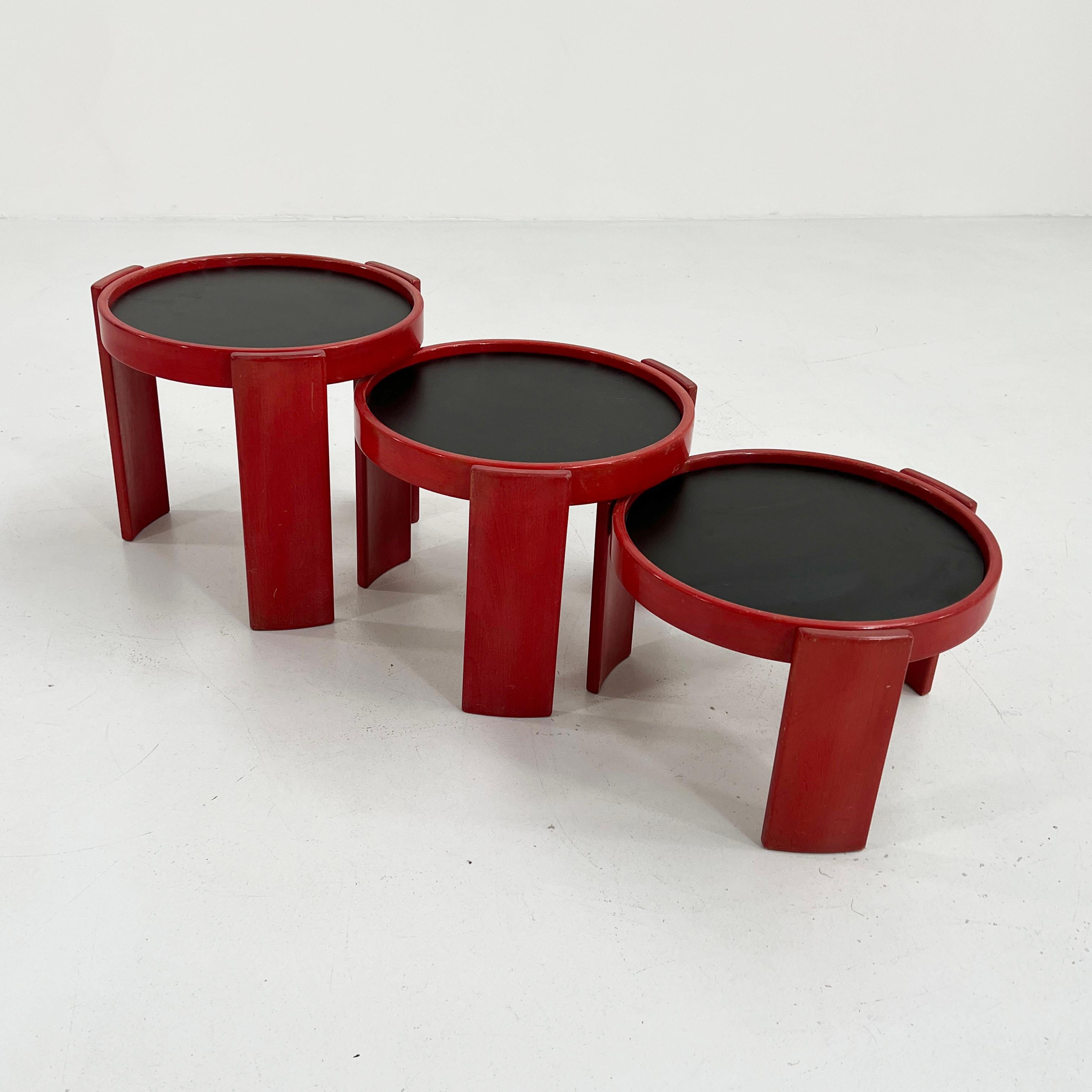 Laminated Red Set of Model 780 Nesting Tables by Gianfranco Frattini for Cassina, 1960s