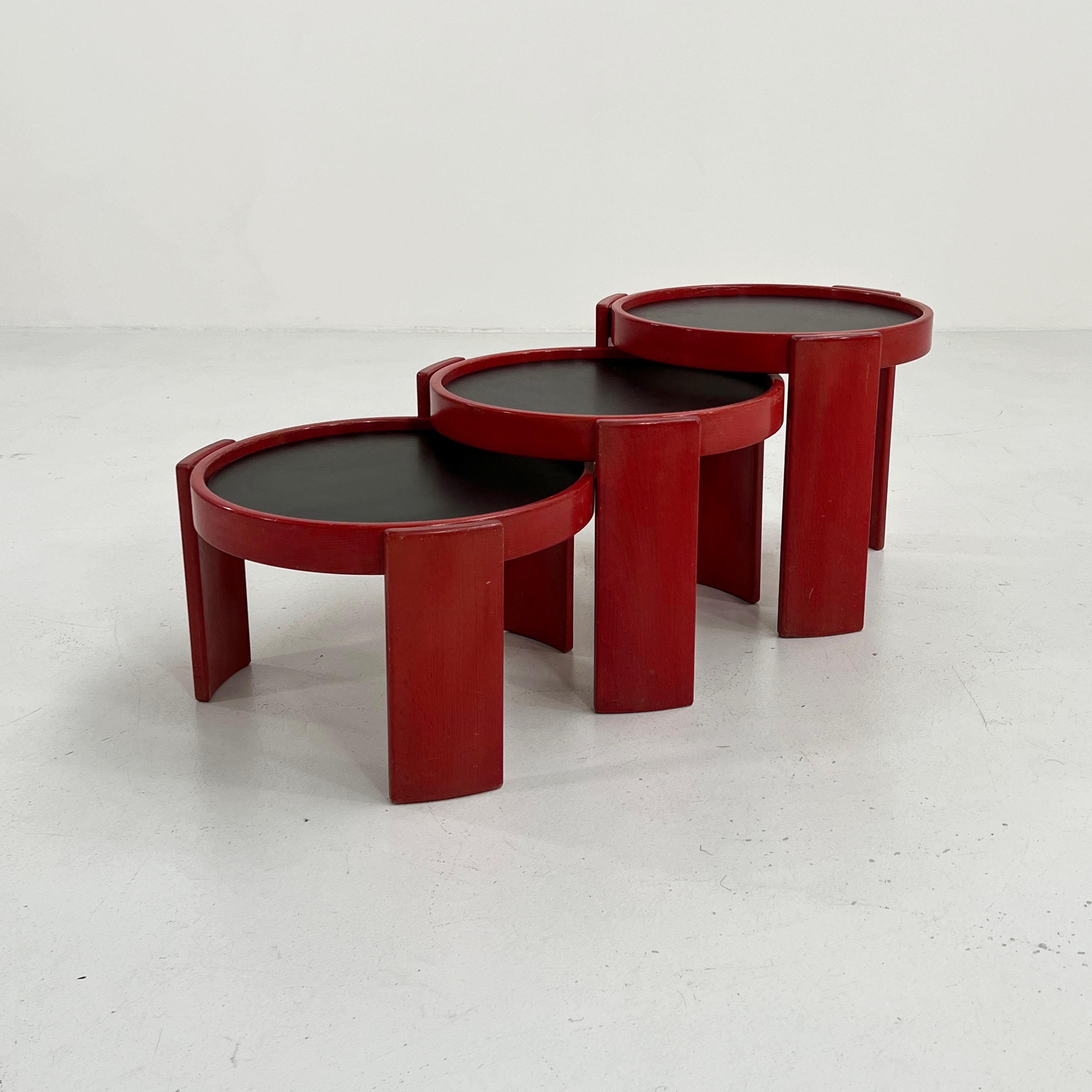Mid-20th Century Red Set of Model 780 Nesting Tables by Gianfranco Frattini for Cassina, 1960s