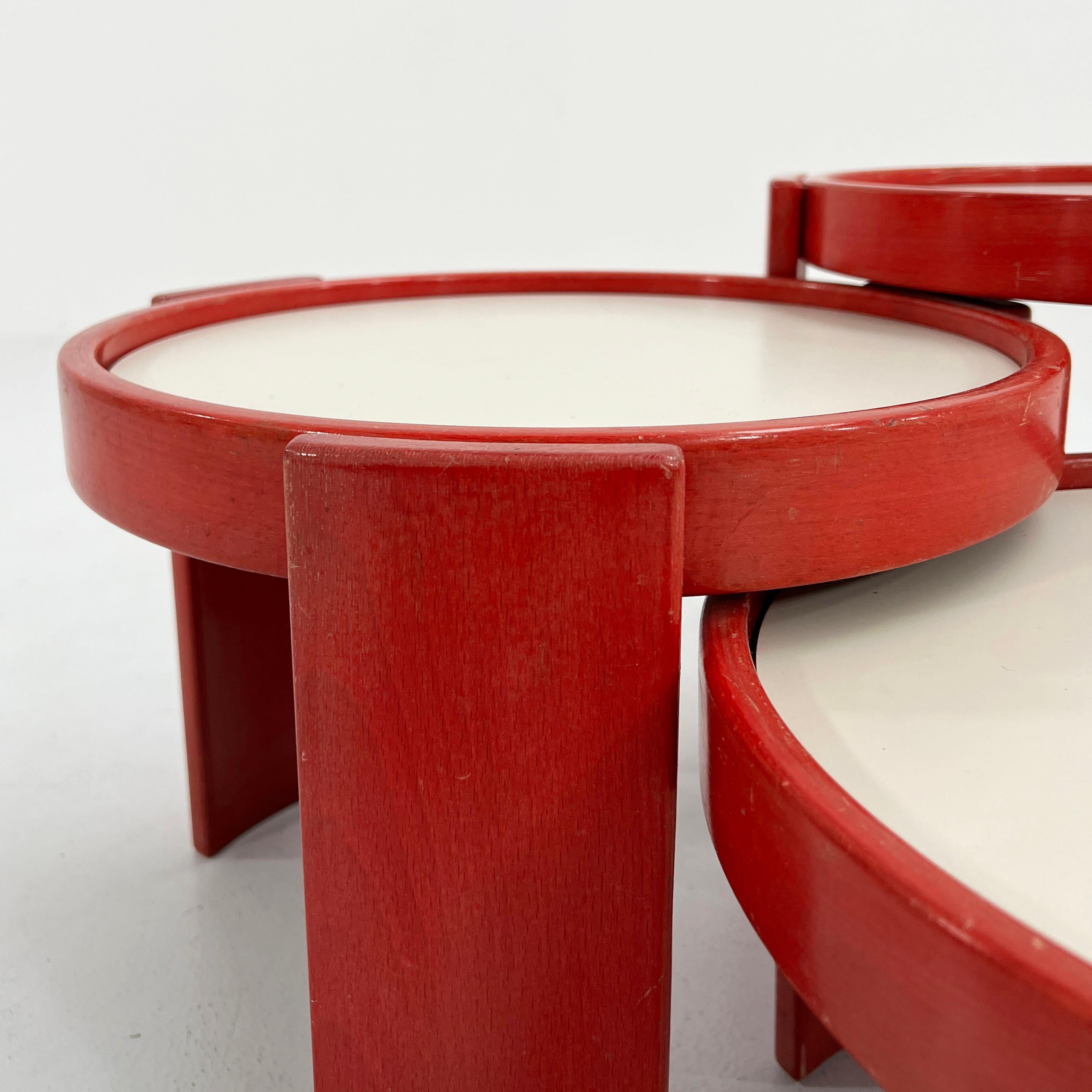 Wood Red Set of Model 780 Nesting Tables by Gianfranco Frattini for Cassina, 1960s