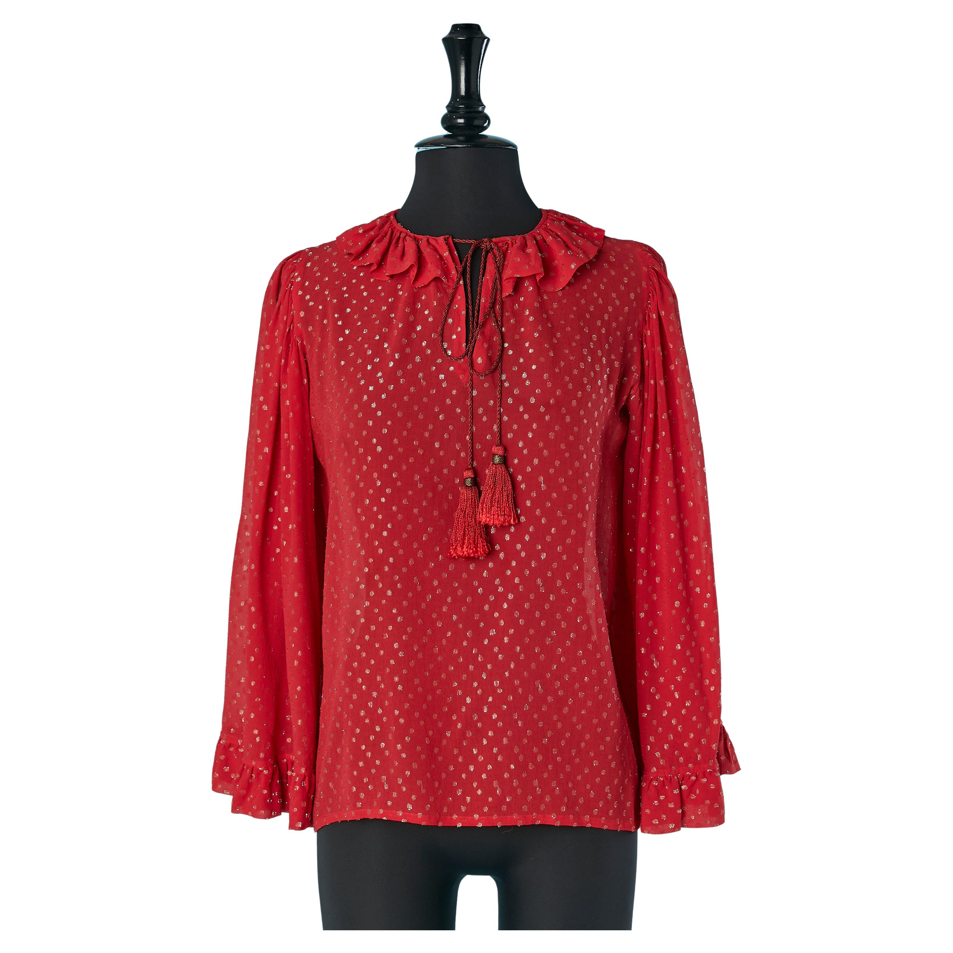 Camicetta in chiffon di seta rossa con collo a balze e nappina Saint Laurent Rive Gauche in vendita