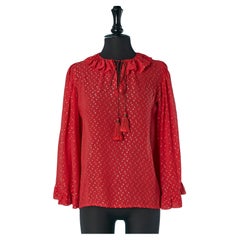 Camicetta in chiffon di seta rossa con collo a balze e nappina Saint Laurent Rive Gauche