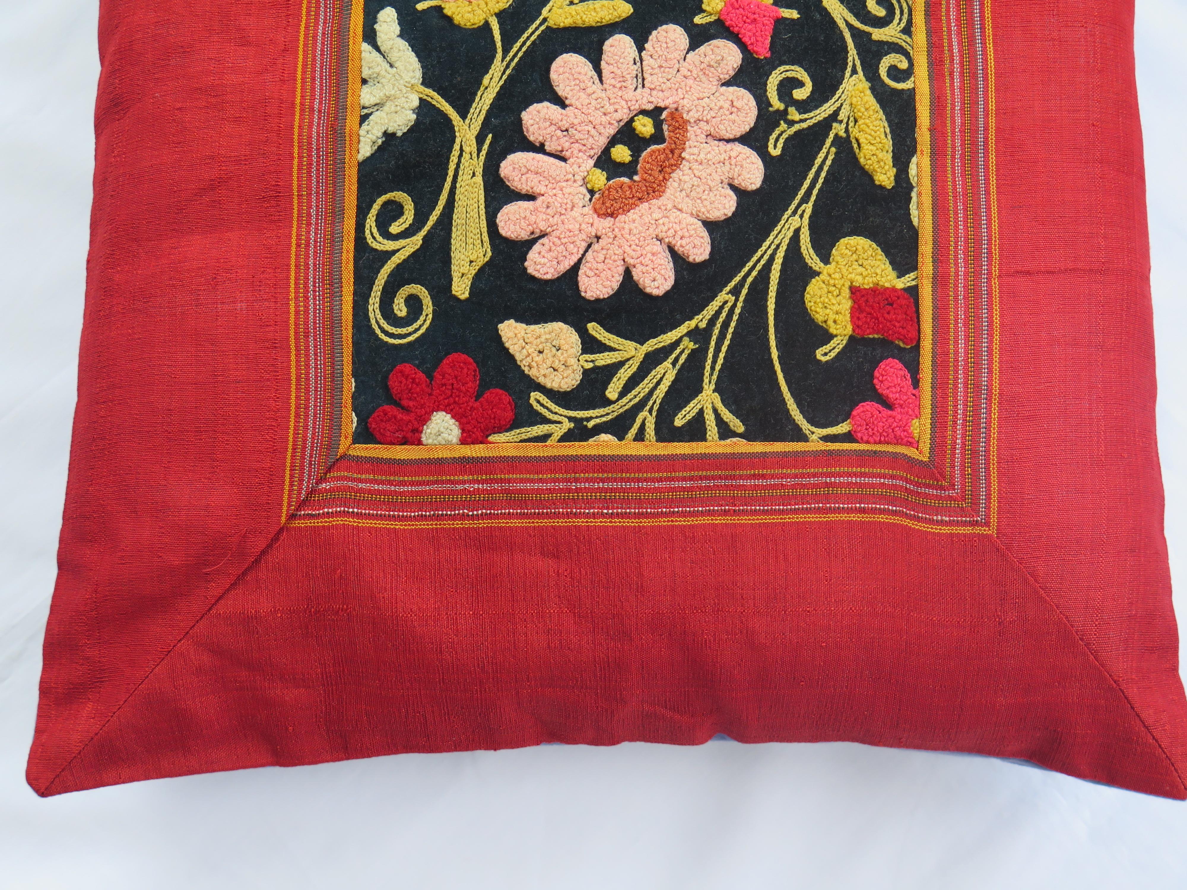Art Nouveau Cushion or Pillow hand Embroidered, Circa 1900 For Sale 2