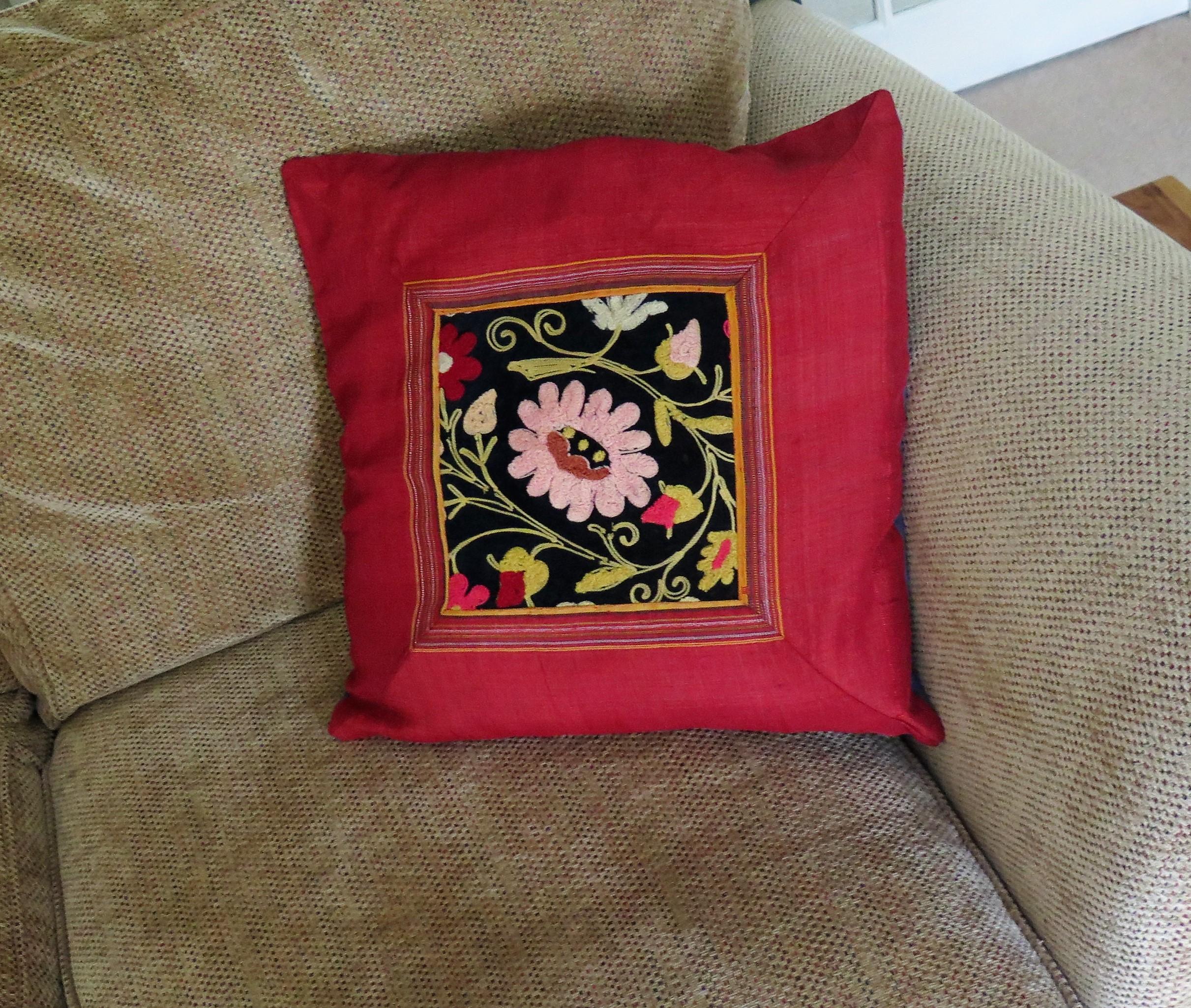 Art Nouveau Cushion or Pillow hand Embroidered, Circa 1900 For Sale 8