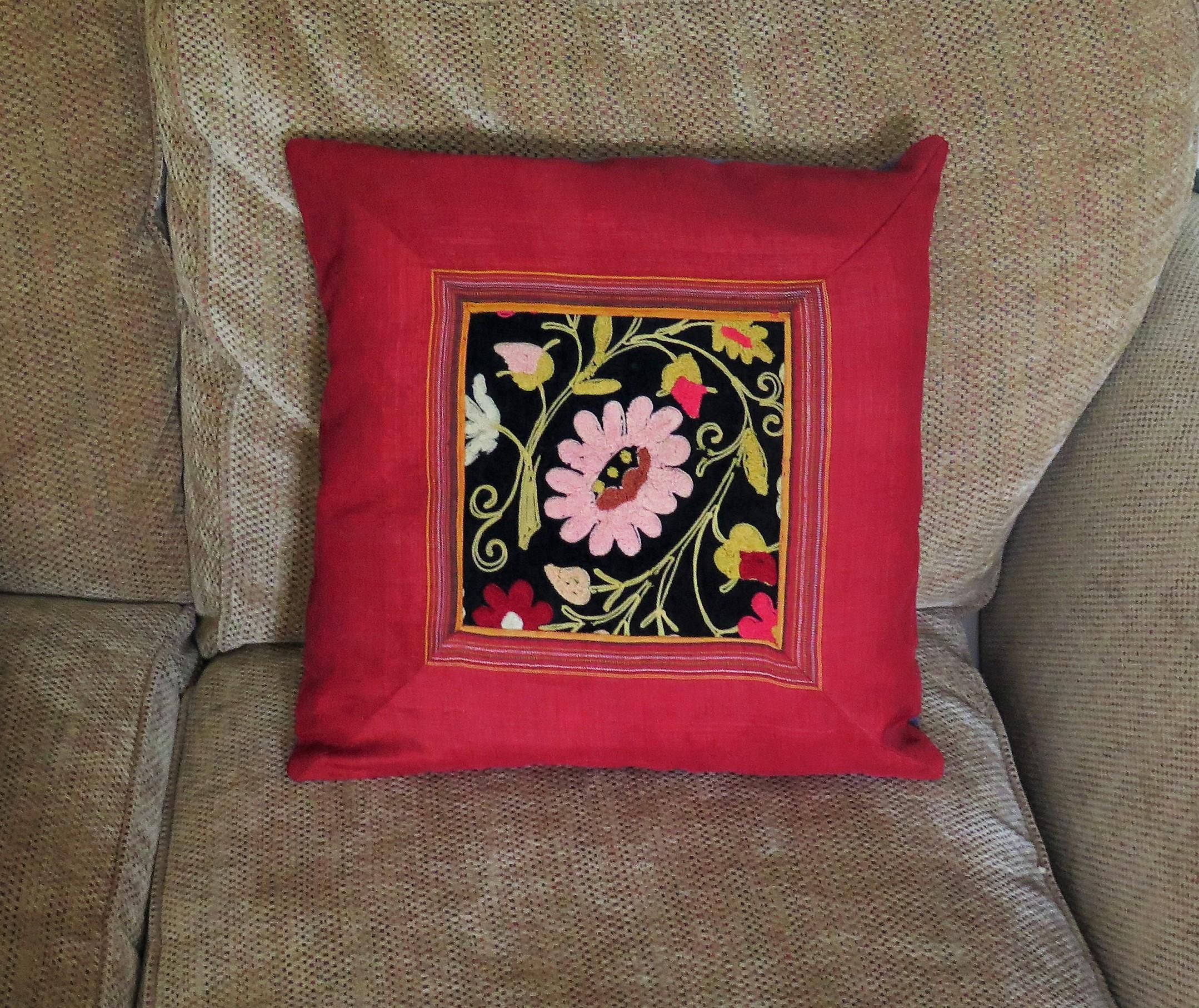 Art Nouveau Cushion or Pillow hand Embroidered, Circa 1900 For Sale 9