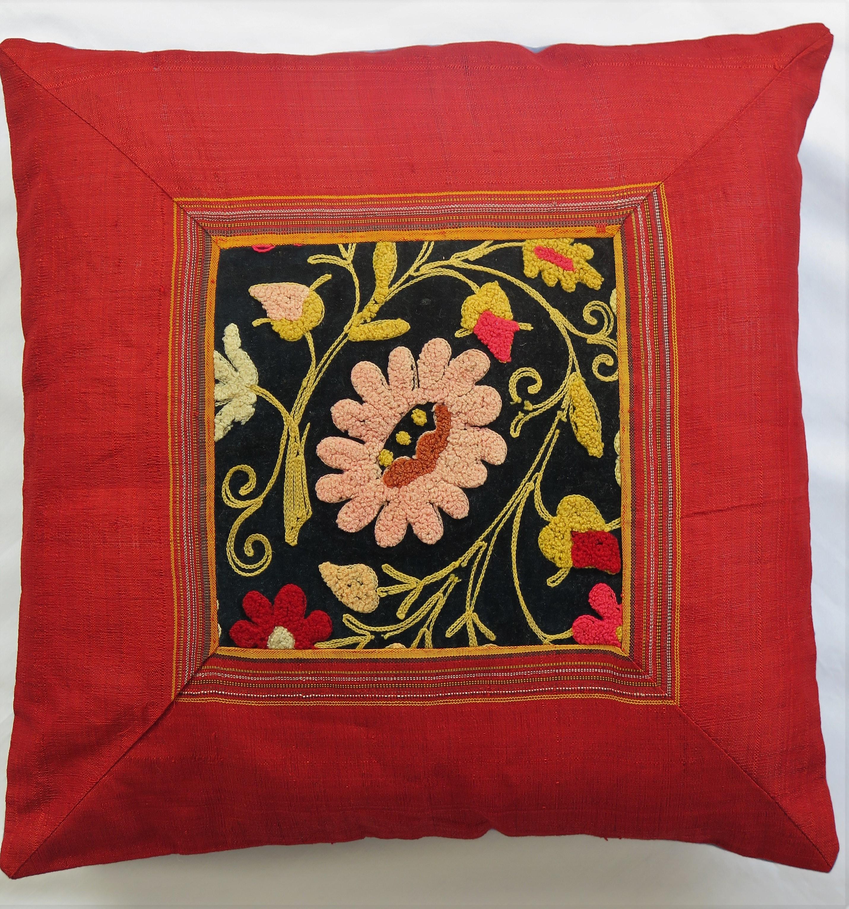 Art Nouveau Cushion or Pillow hand Embroidered, Circa 1900 In Good Condition For Sale In Lincoln, Lincolnshire