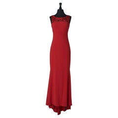 Robe de soirée en soie rouge avec broderies sur tulle sur le haut Lorena Sarbu 