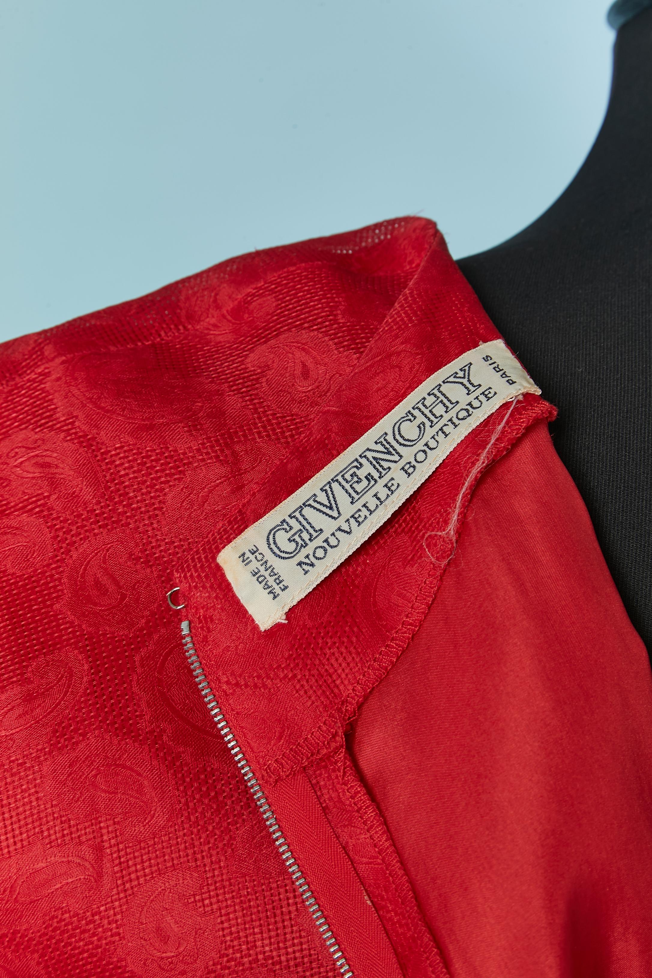 Red silk gazar sleeveless cocktail dress with belt GIVENCHY NOUVELLE BOUTIQUE en venta 2