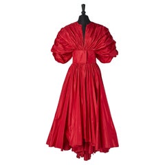 Rotes Abendkleid aus Seidentaft BRUCE OLDFIELD