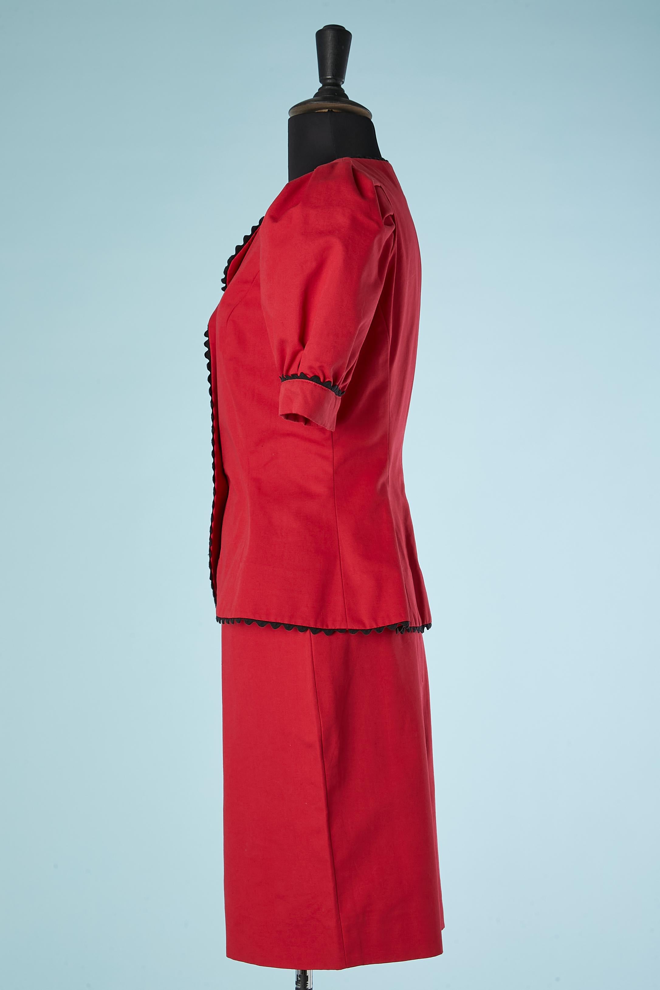 Red skirt-suit with short sleeves Blanc D'Ivoire Circa 1980's  For Sale 1