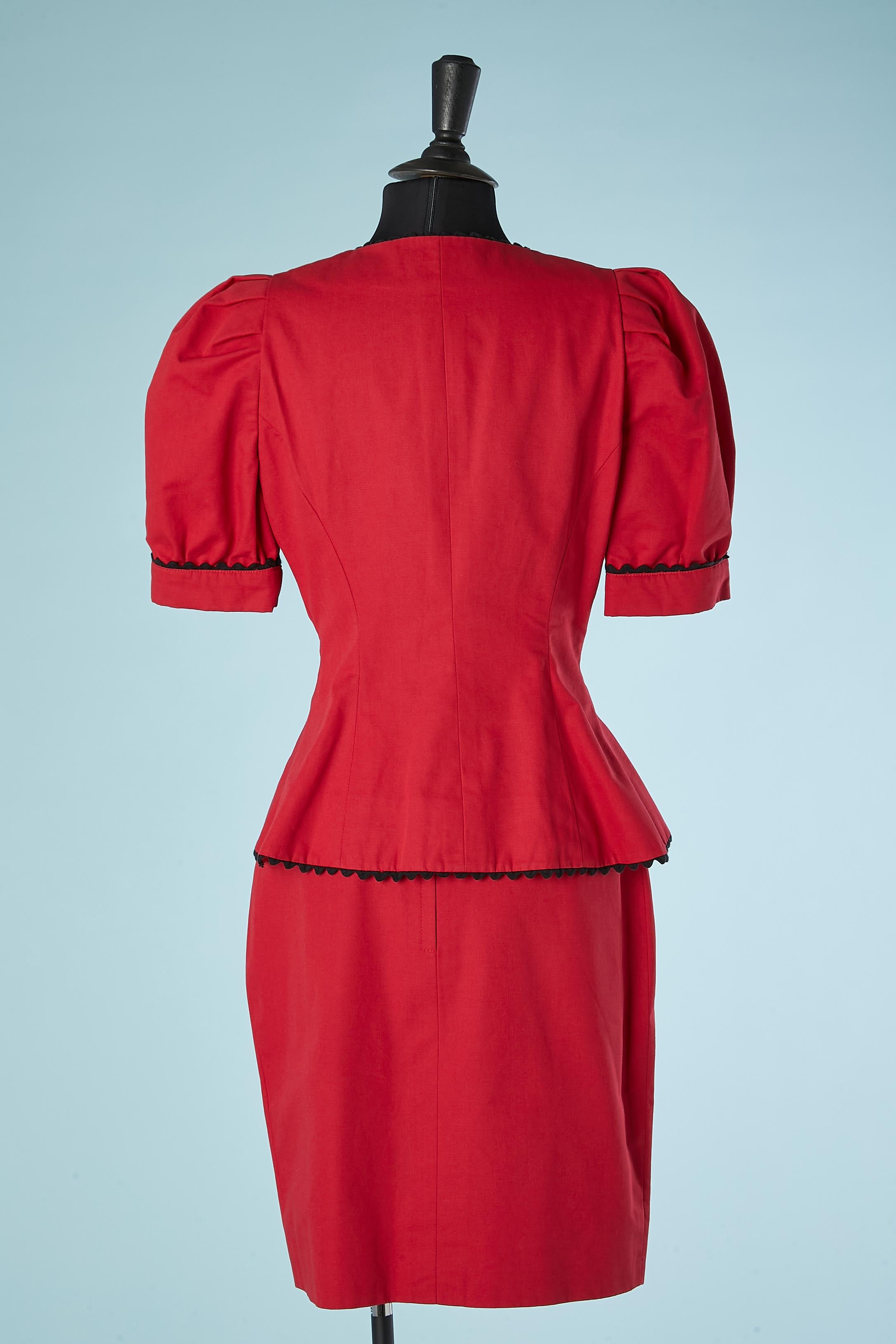 Red skirt-suit with short sleeves Blanc D'Ivoire Circa 1980's  For Sale 2