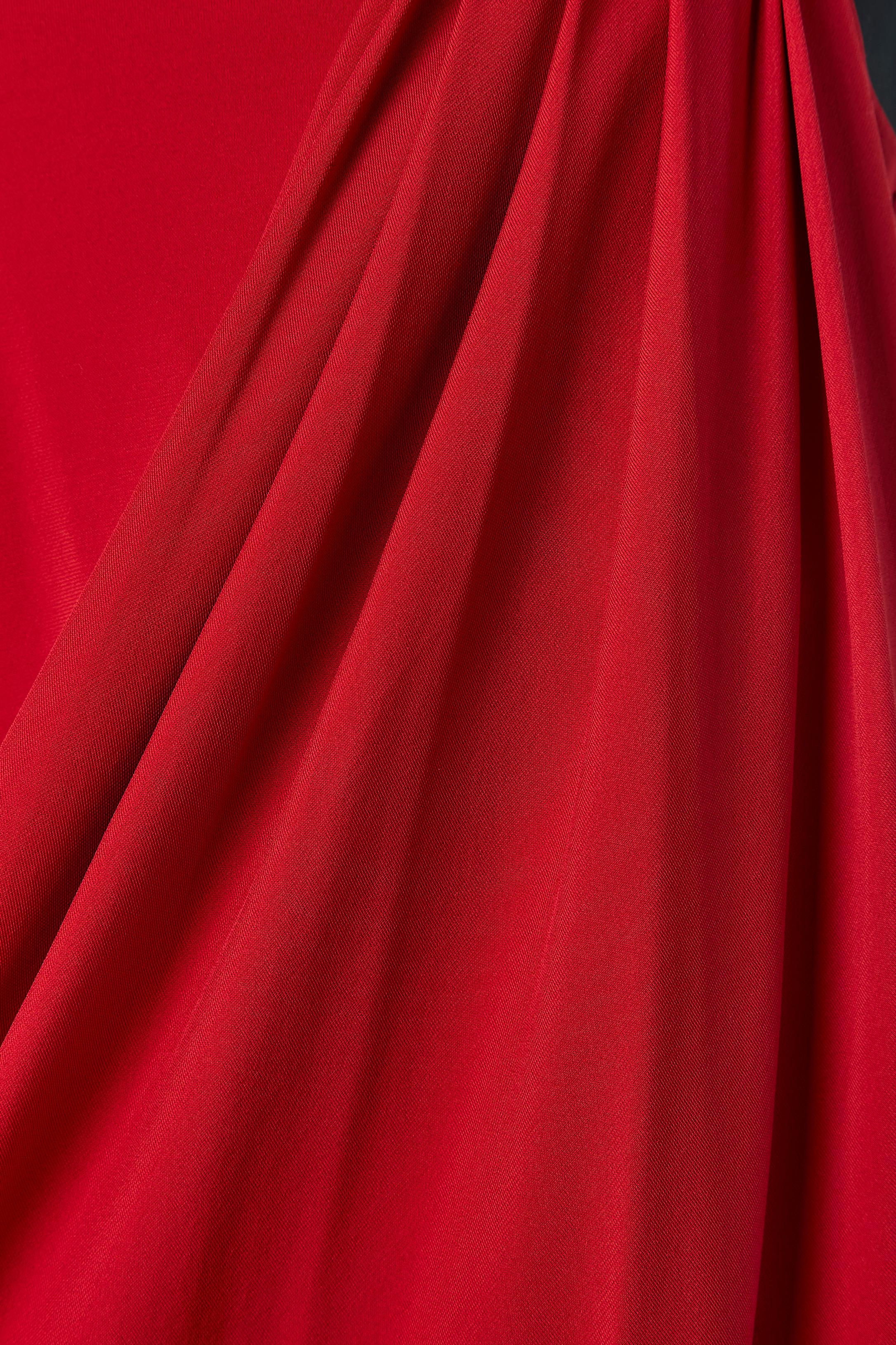 Red sleeveless jersey dress with red buckle Max Mara In Excellent Condition For Sale In Saint-Ouen-Sur-Seine, FR