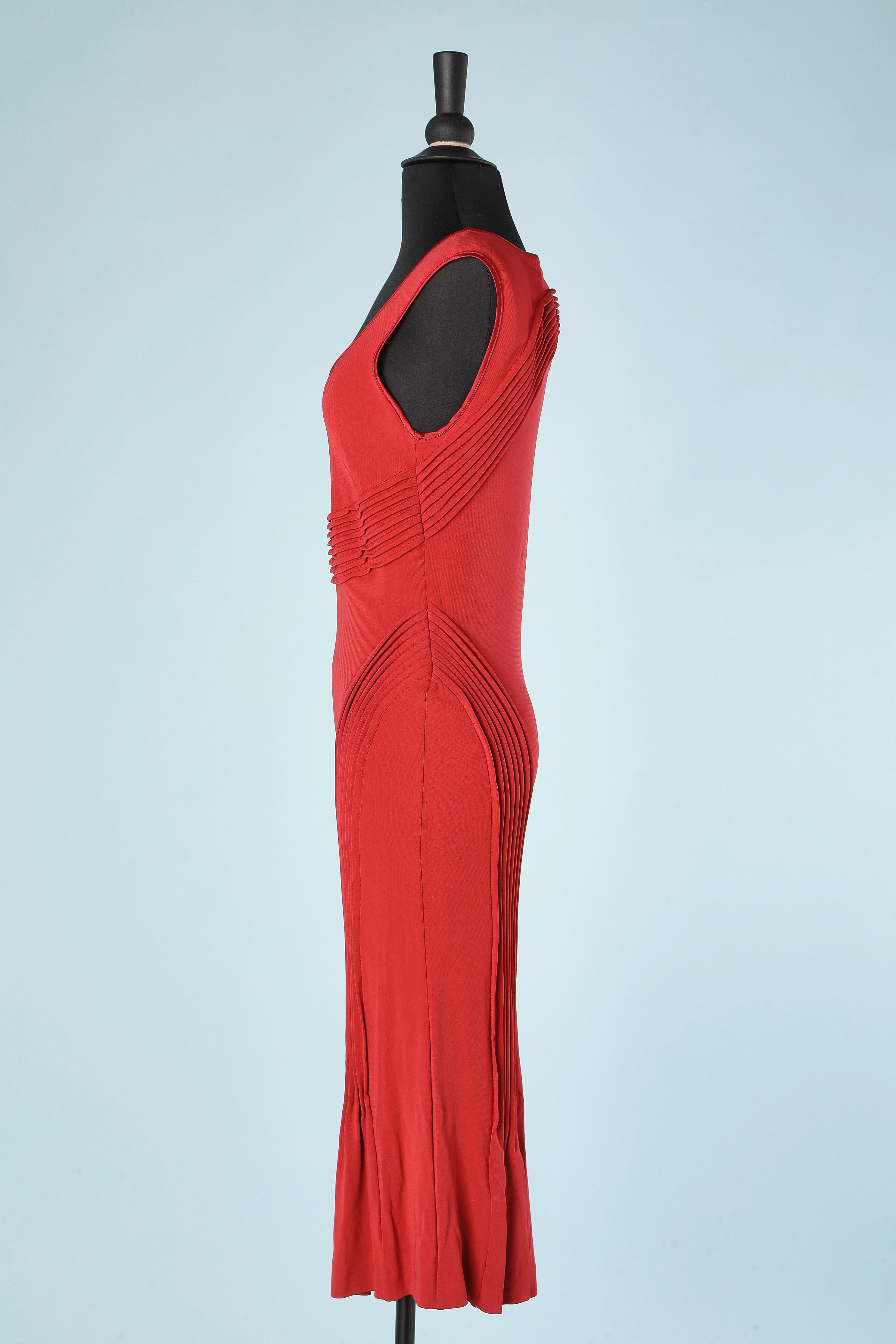 Red  sleeveless jersey top-stitched cocktail dress Ferré NEW  For Sale 1