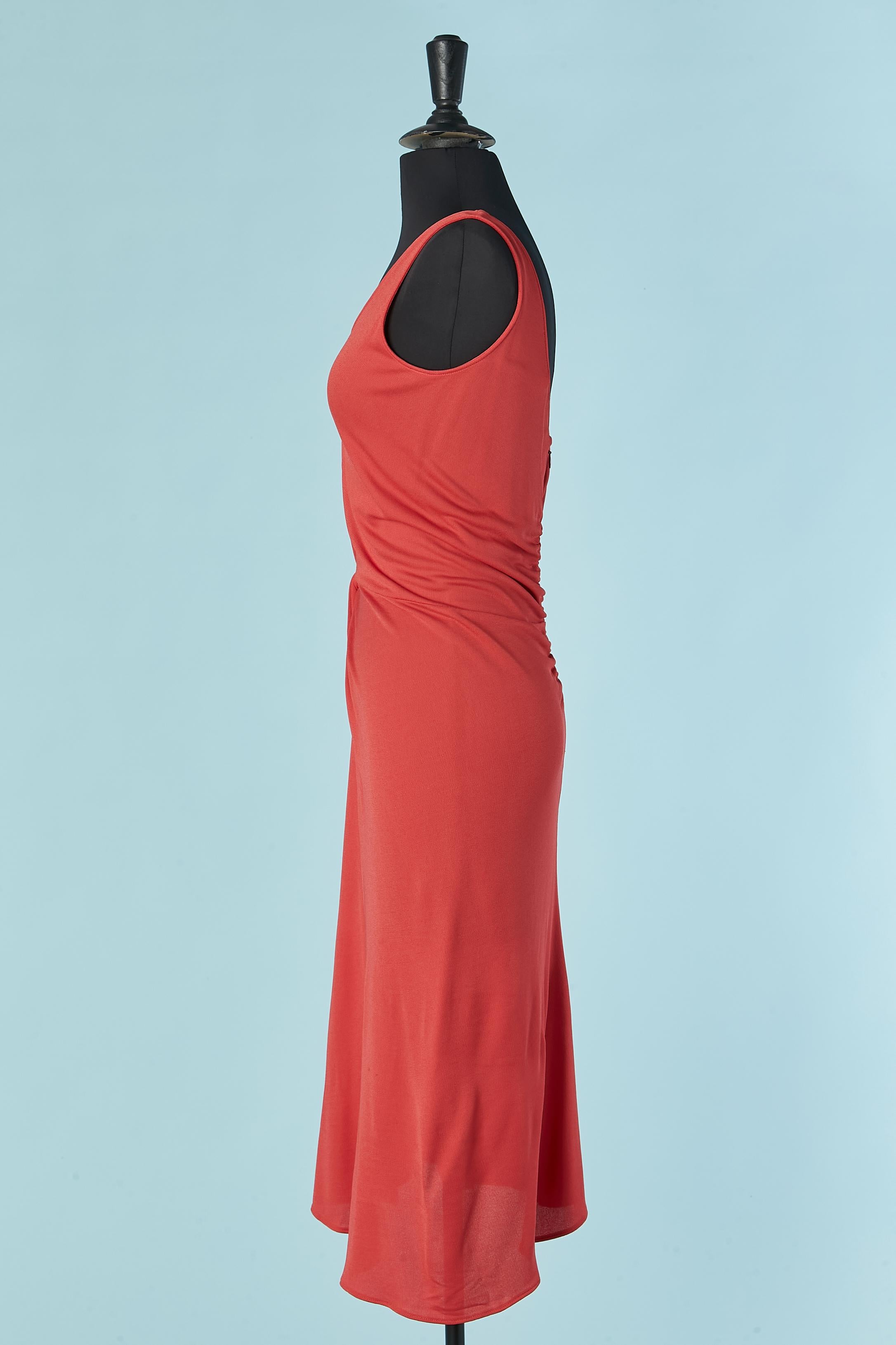 Vestido rojo de rayón sin mangas drapeado y retorcido por delante CHRISTIAN DIOR en Excelente estado para la venta en Saint-Ouen-Sur-Seine, FR