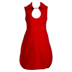 Pierre Cardin - Prototype de robe baguette rouge à découpes, époque spatiale, avec provenance, S-M, 1969