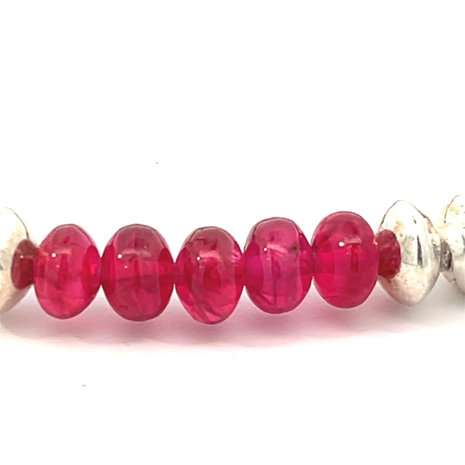Red Spinel 49ct Beads Sterling Silver Stretch Bracelet In New Condition For Sale In New York, NY