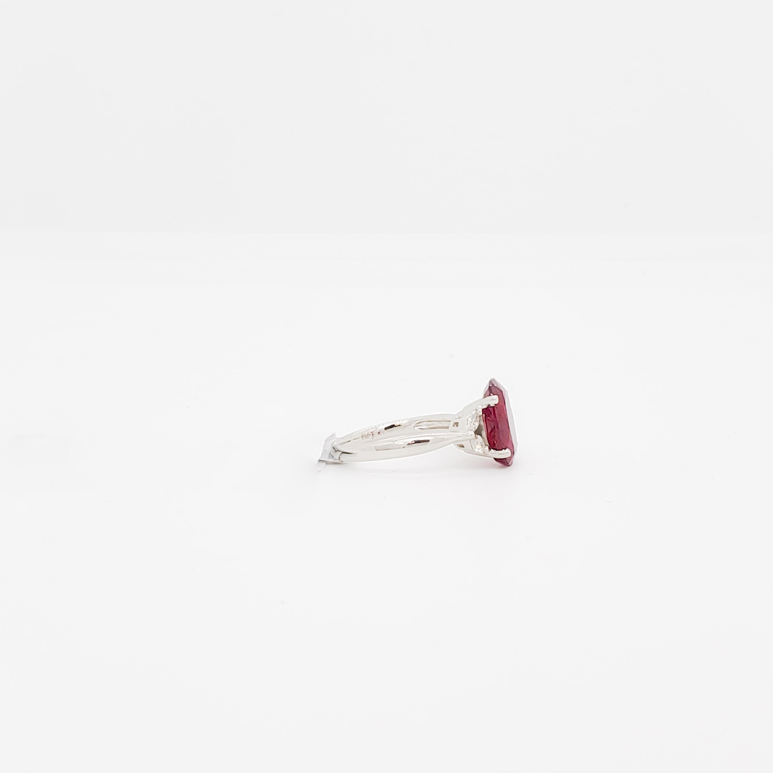 Red Spinel and Diamond Cocktail Ring in Platinum For Sale 2