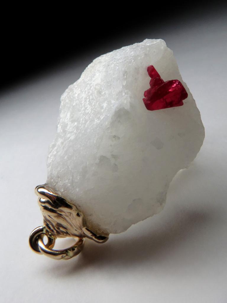 raw spinel gemstone