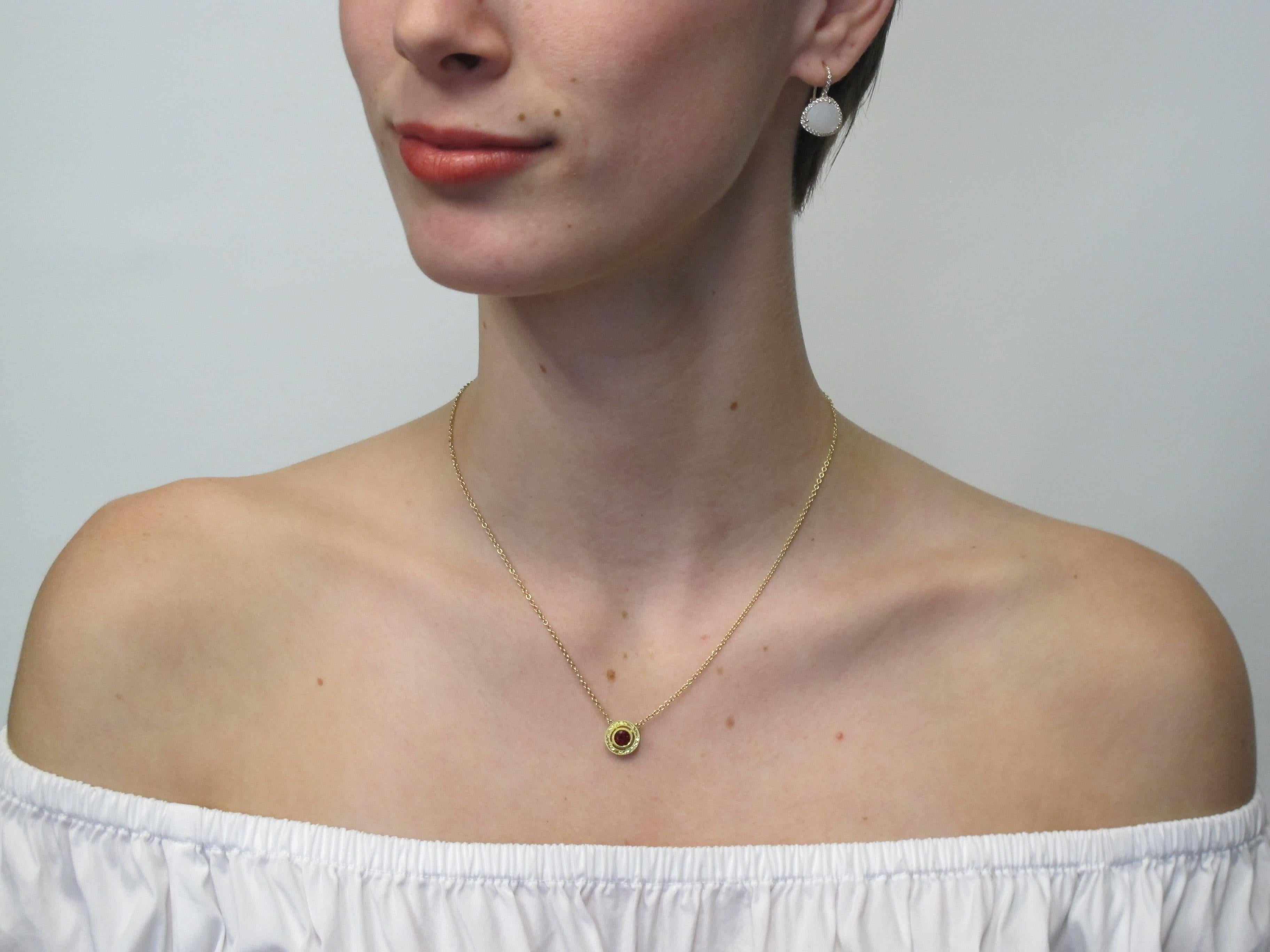 Red Spinel Necklace with Hand Engraved Yellow Gold Halo and Adjustable Chain  For Sale 3