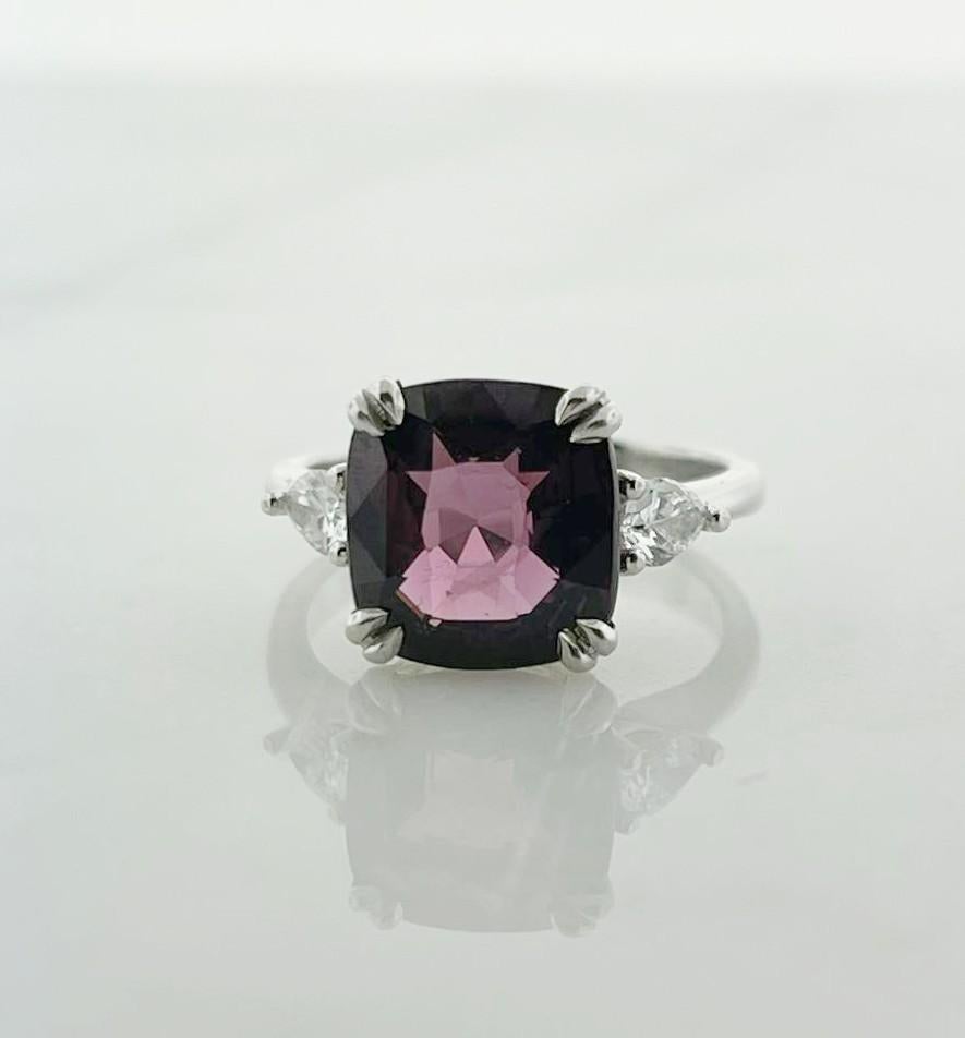 Red Spinel Platinum Ring In New Condition For Sale In Los Angeles, CA