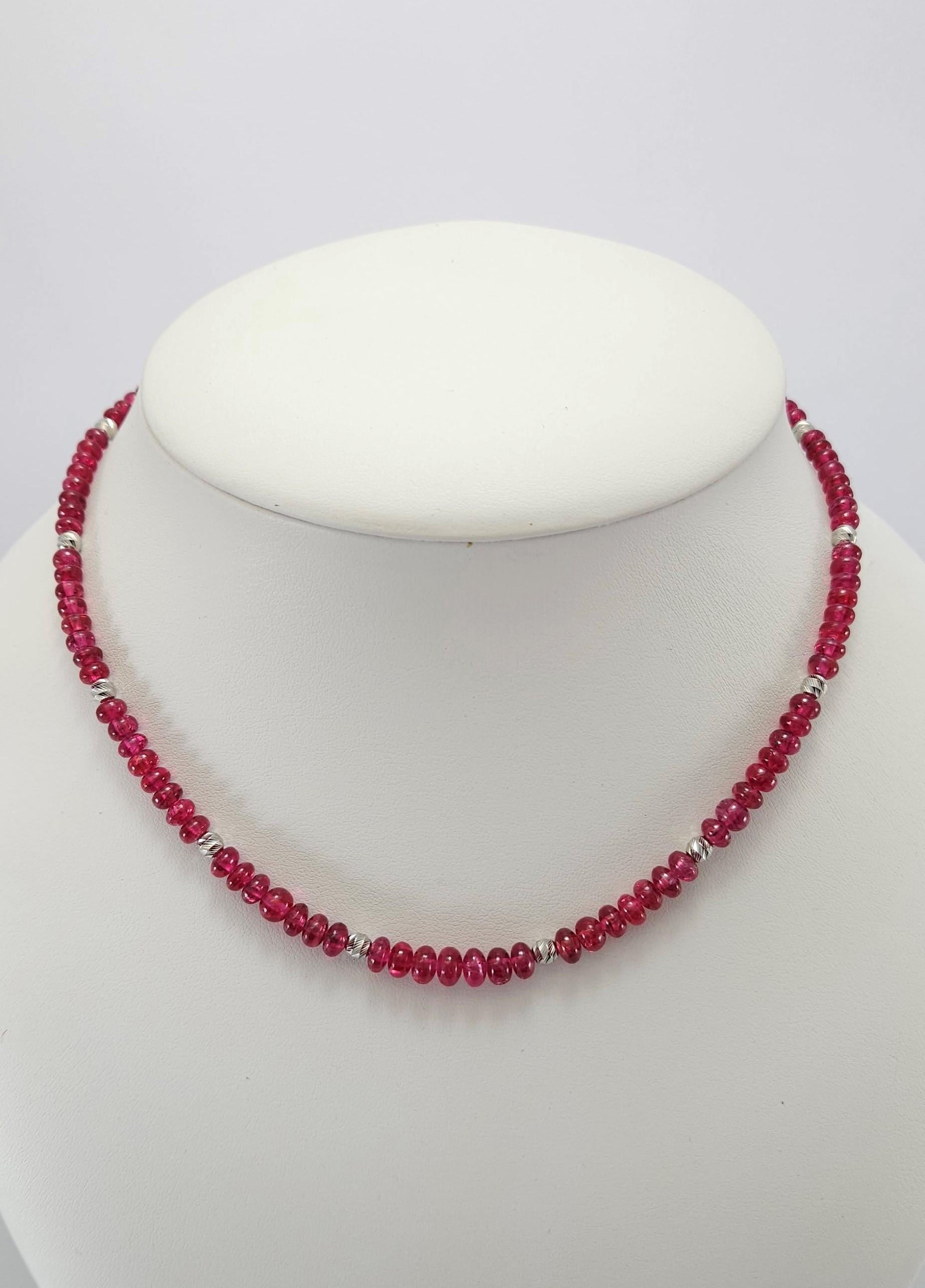 This Natural red Spinel Rondel Beaded Necklace with 18 Carat white Gold is hand cut in German quality.
The hexagonal screw clasp is easy to handle and very secure.
Finding this high quality gem material in a necklace is very rare!
Timeless and