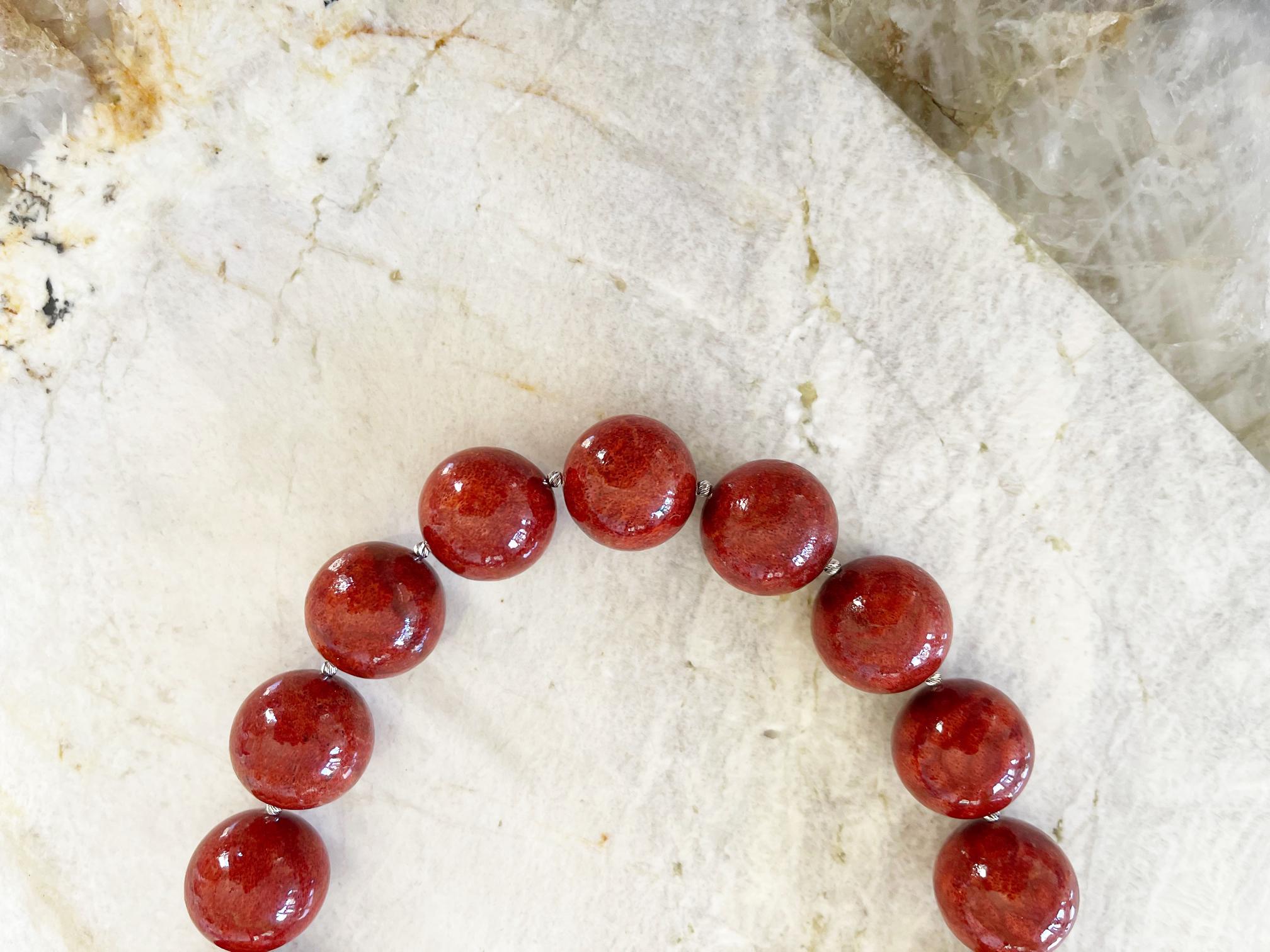 Red Sponge Coral 24mm Round Beaded Statement Necklace In New Condition For Sale In Tucson, AZ