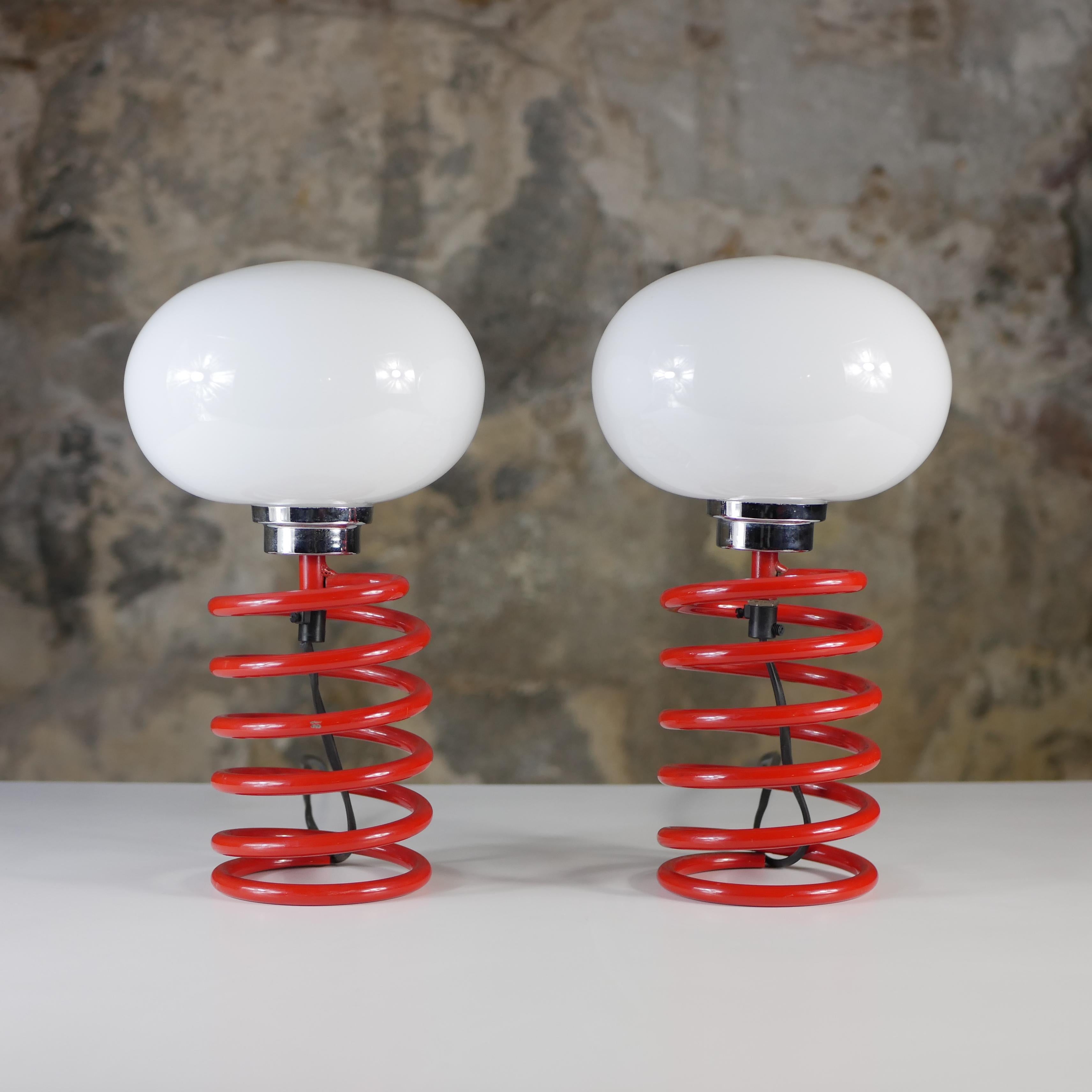 Red spring table lamp attributed to Ingo Maurer, 1970s For Sale 5