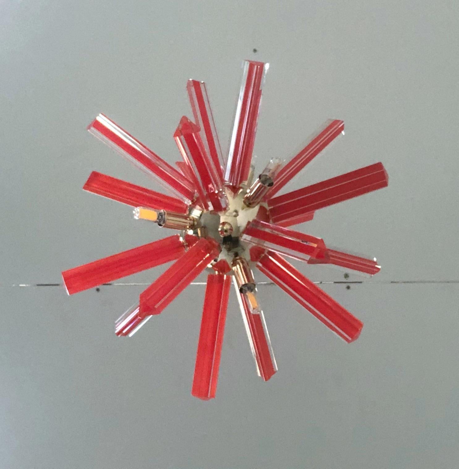 Lustre Spoutnik rouge de Fabio Ltd en vente 3