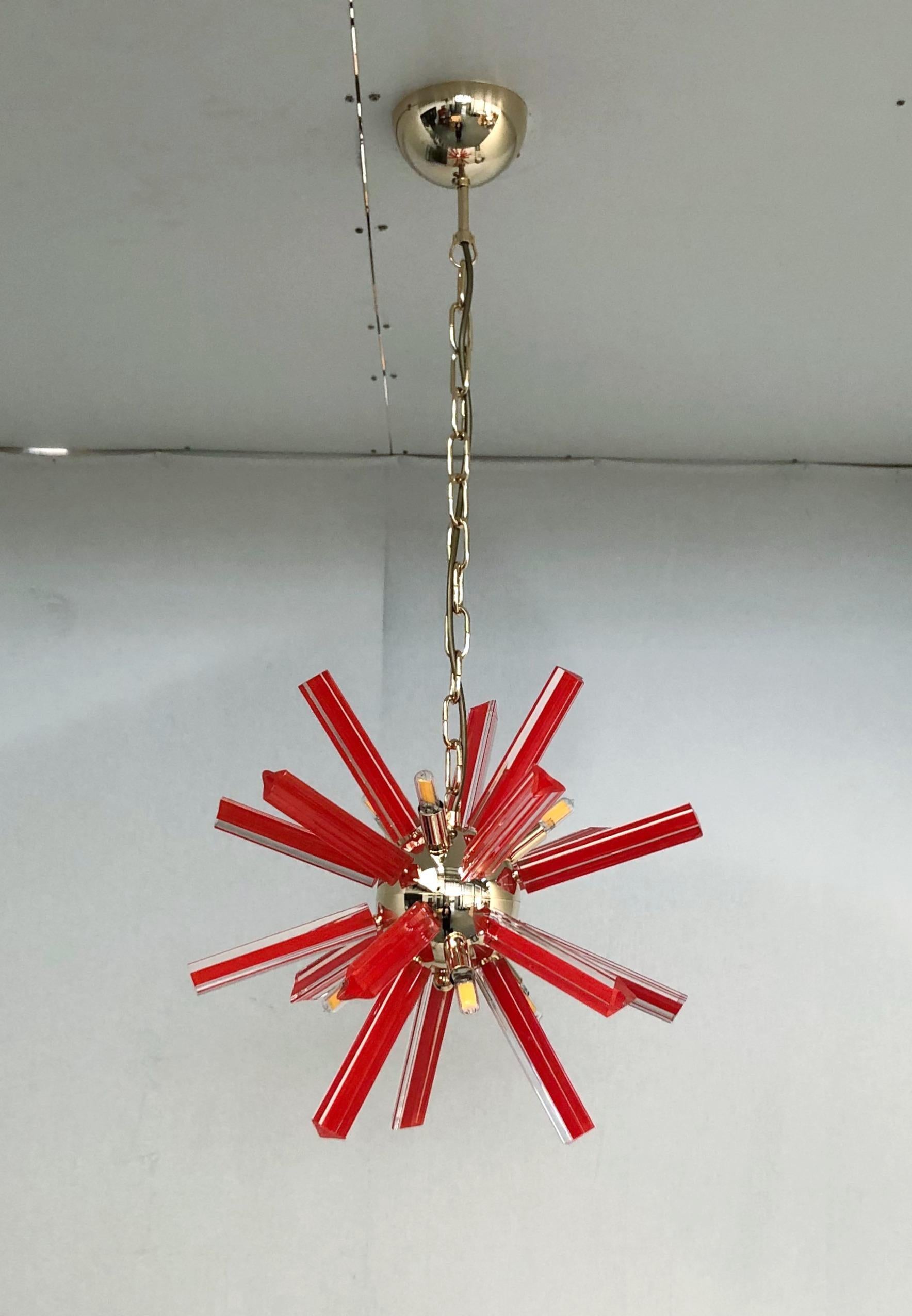 Lustre Spoutnik rouge de Fabio Ltd en vente 1