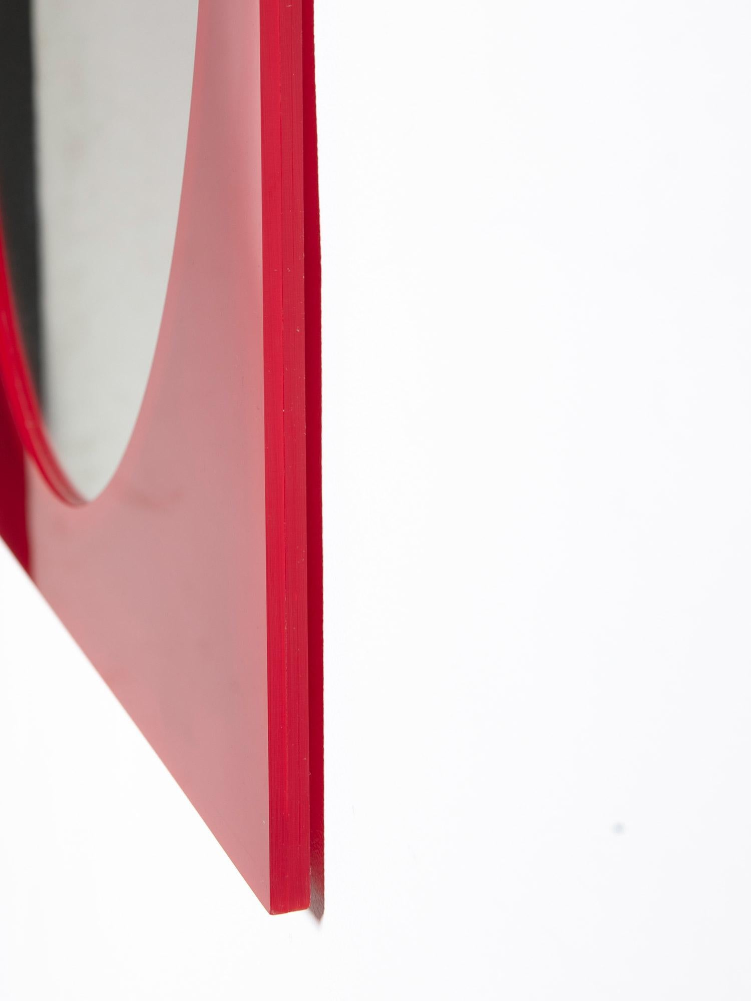 Espejo de pared cuadrado rojo de Gino Colombini para Kartell. Italia, años 70 Plástico en venta
