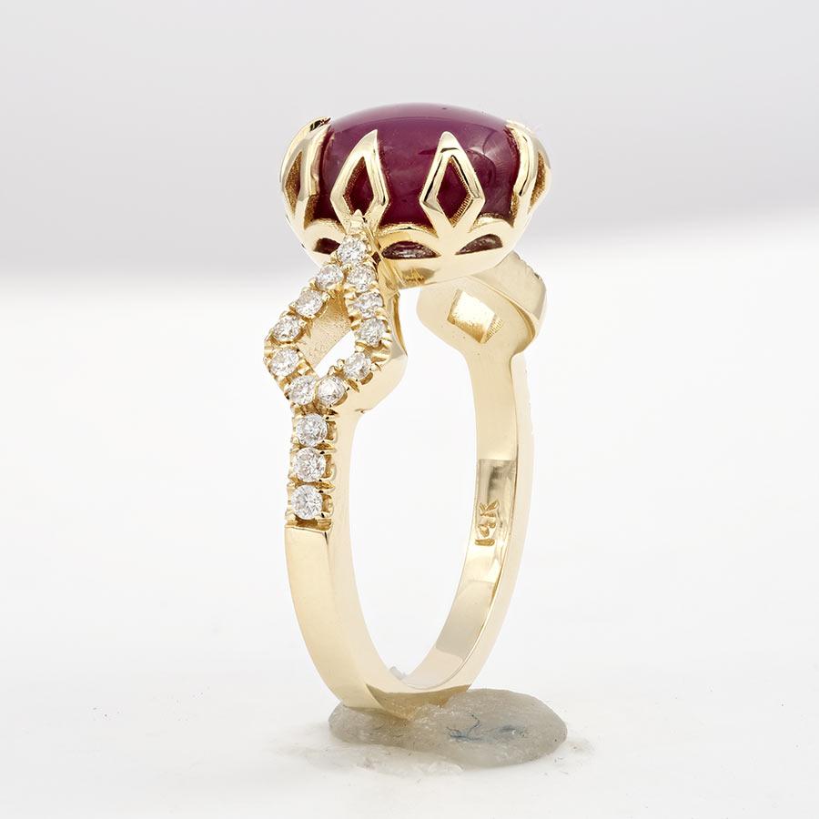 Women's Red Star Ruby Stone 5.45 cts in 14K Yellow Gold Ring with Diamonds / GIA Report For Sale