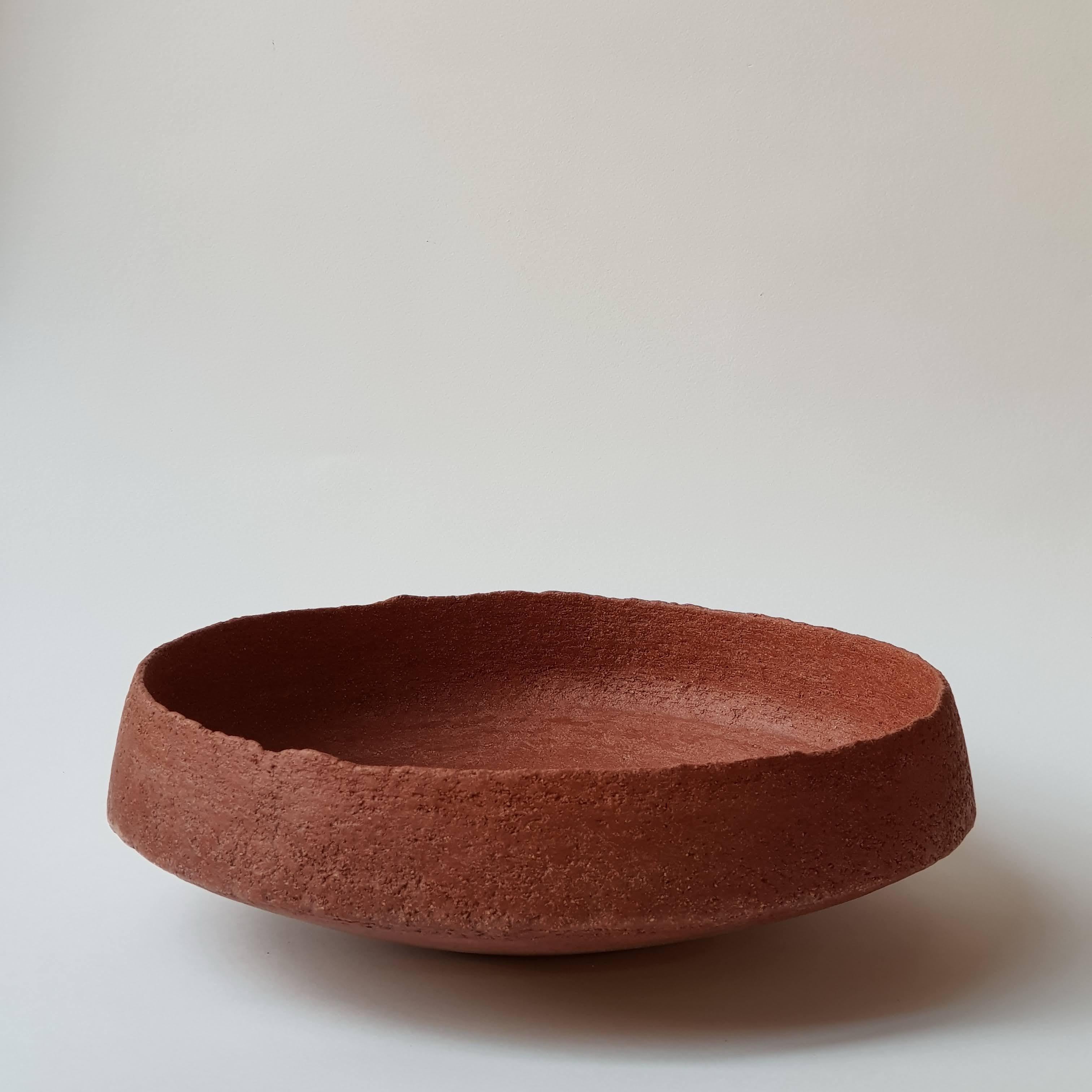 Red Stoneware Pinakio Plate with Handles by Elena Vasilantonaki In New Condition For Sale In Geneve, CH