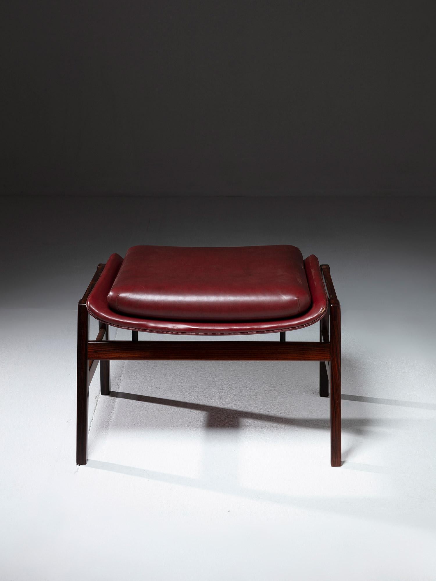 Roter Hocker von Gianfranco Frattini für Cassina, Italien, 1950er Jahre (Italienisch) im Angebot