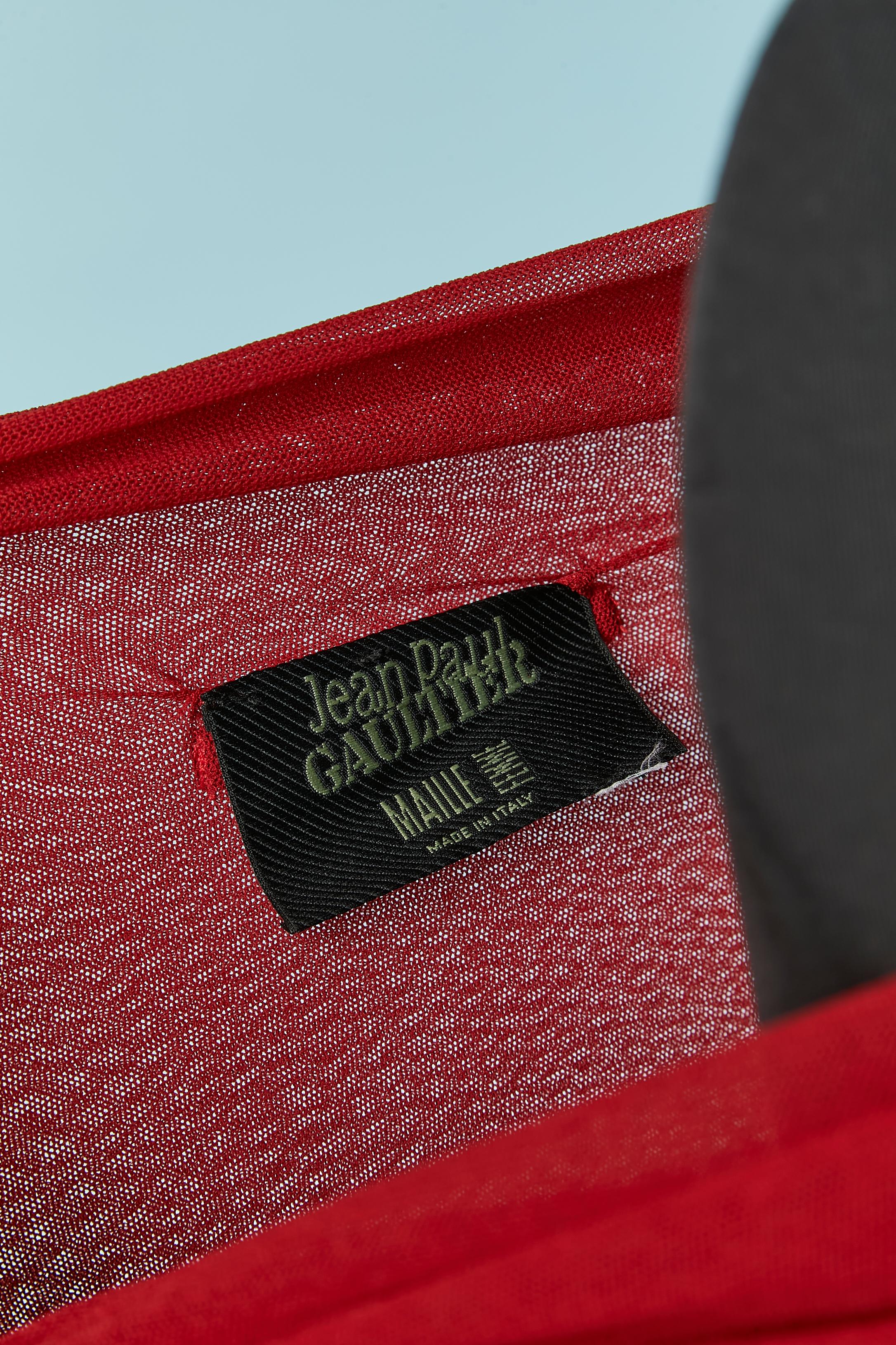 Top rosso a maniche lunghe in tulle elasticizzato con rete di ragno Jean Paul Gaultier Jeans in vendita 2