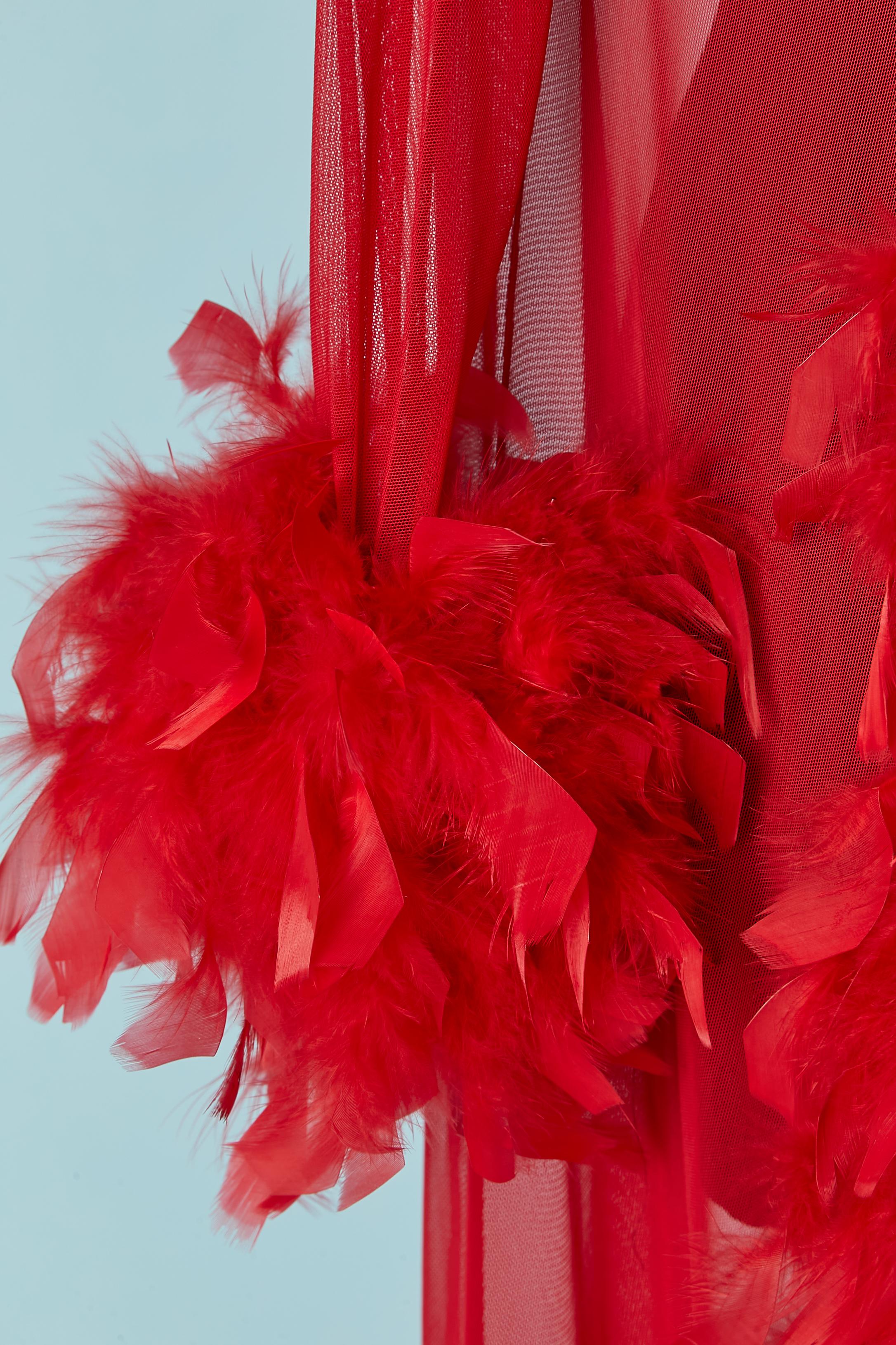 Rotes Stretch-Tüllnegligé mit rotem Federrand Damen im Angebot