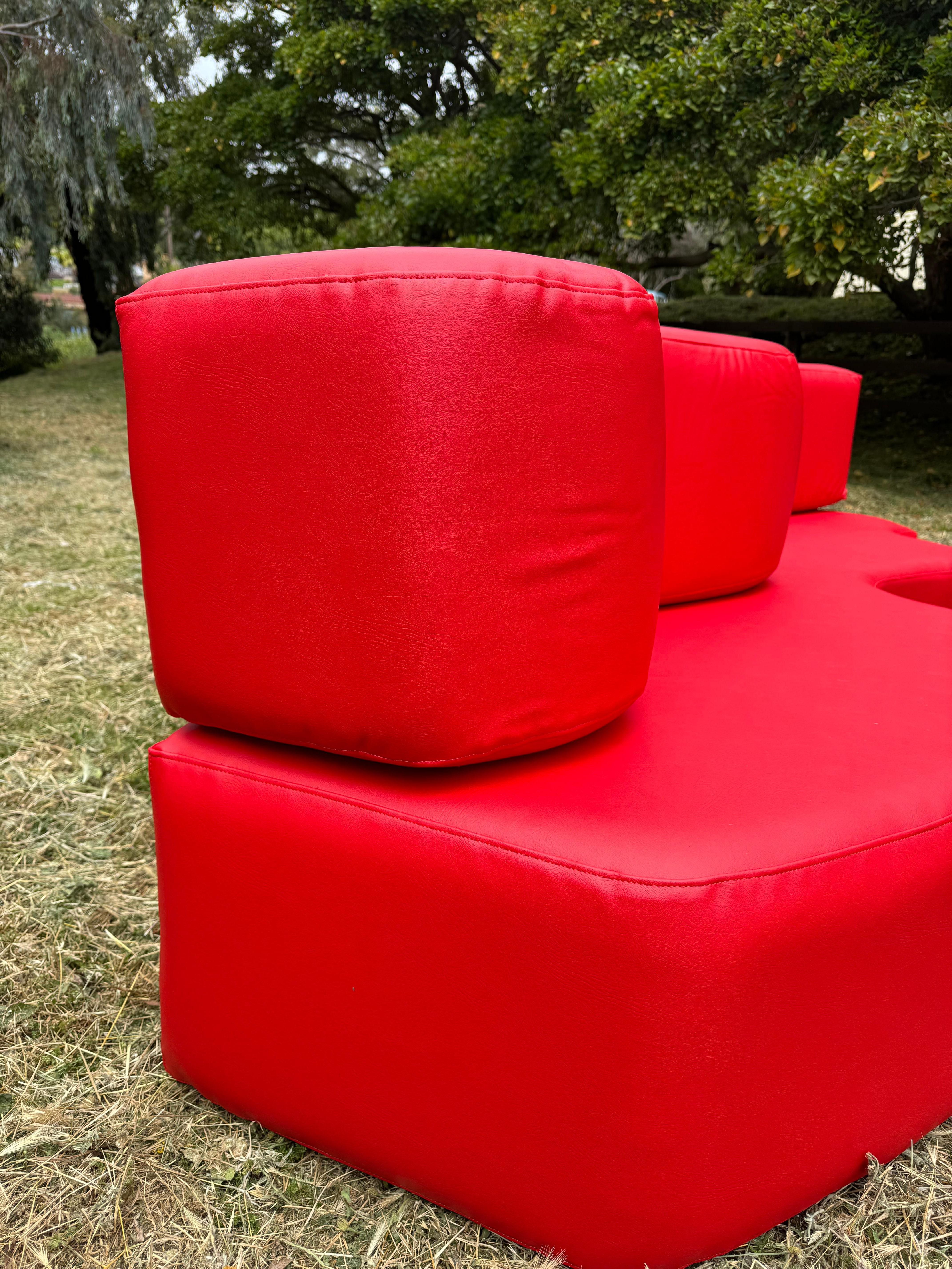 Divano Superonda rosso di Archizoom per Poltronova, anni '70 In condizioni buone a Gardena, CA
