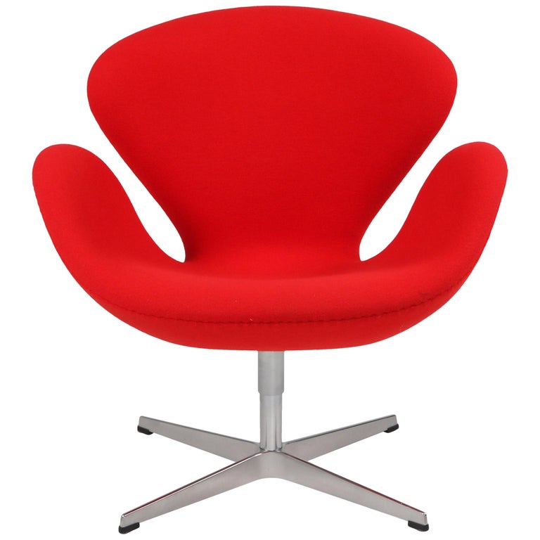 Red Swan Chair by Arne Jacobsen for Fritz Hansen at 1stDibs | swan chair red