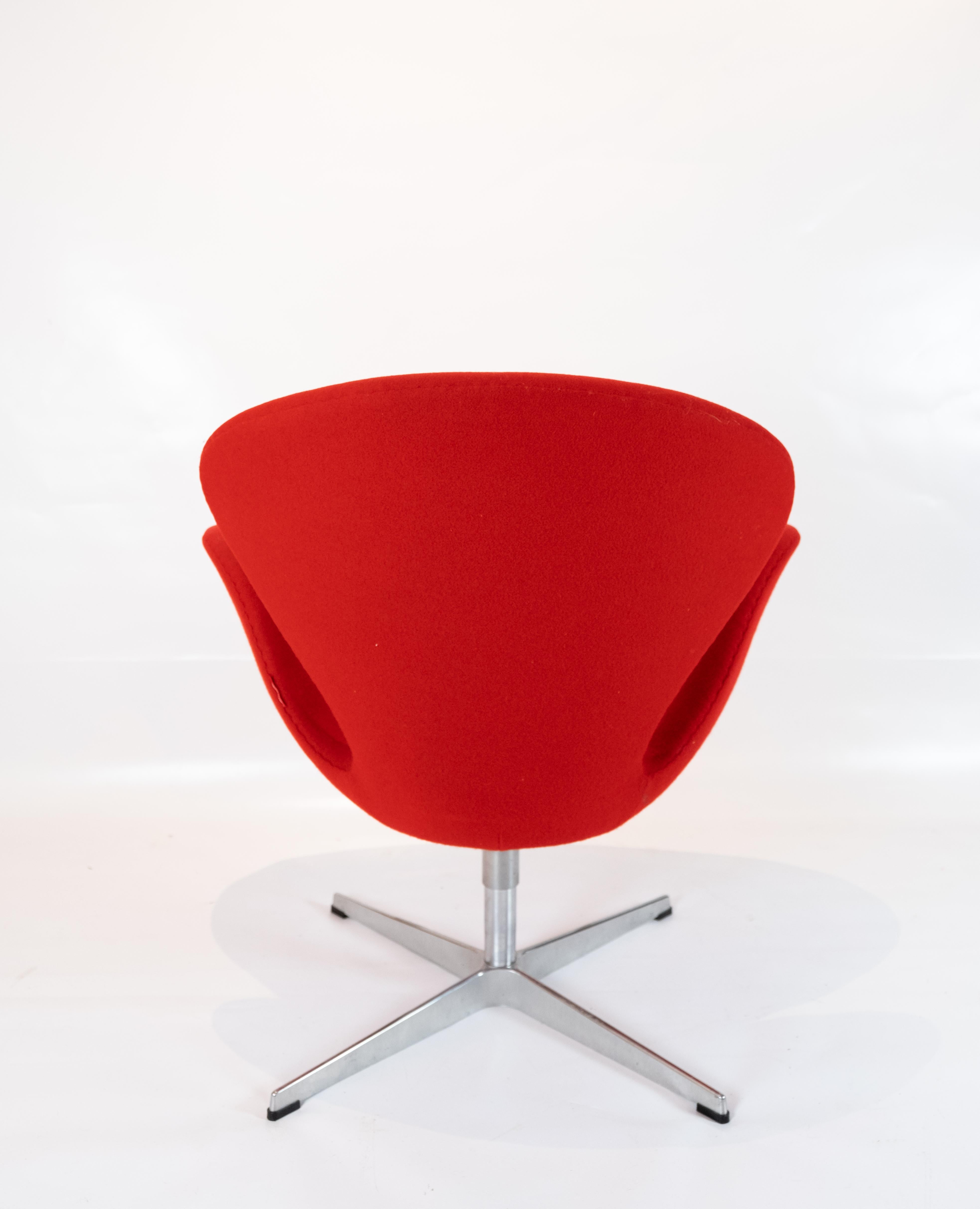 Mid-20th Century Red Swan Chair, Model 3320, Designed by Arne Jacobsen in 1958