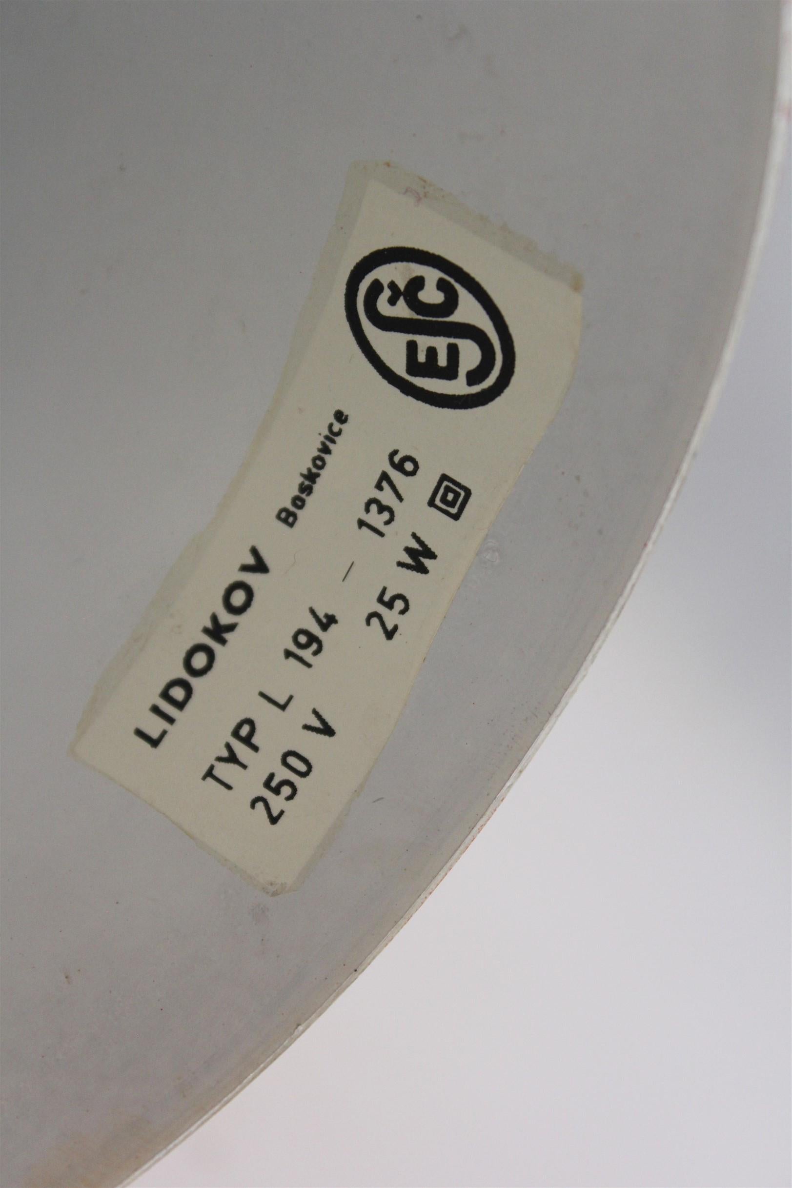 Lampe de table rouge attribuée à Josef Hurka, Lidokov, 1970 en vente 8